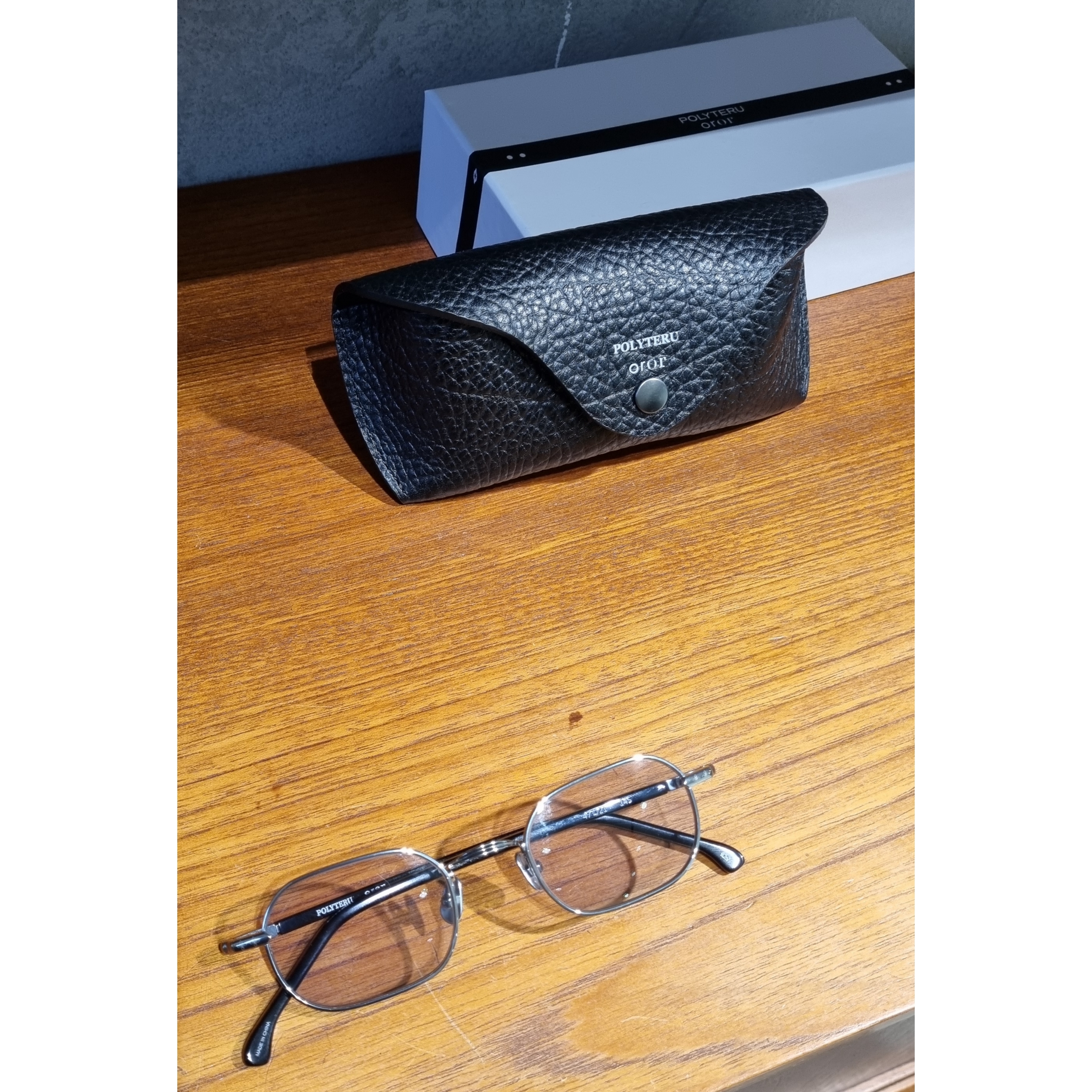 Polyteru x OROR P.O - 002 Beta Titanium 착용 스타일