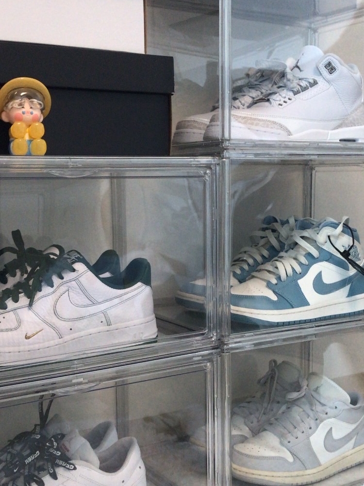(W) Jordan 1 Mid Sail and Worn Blue 착용 스타일