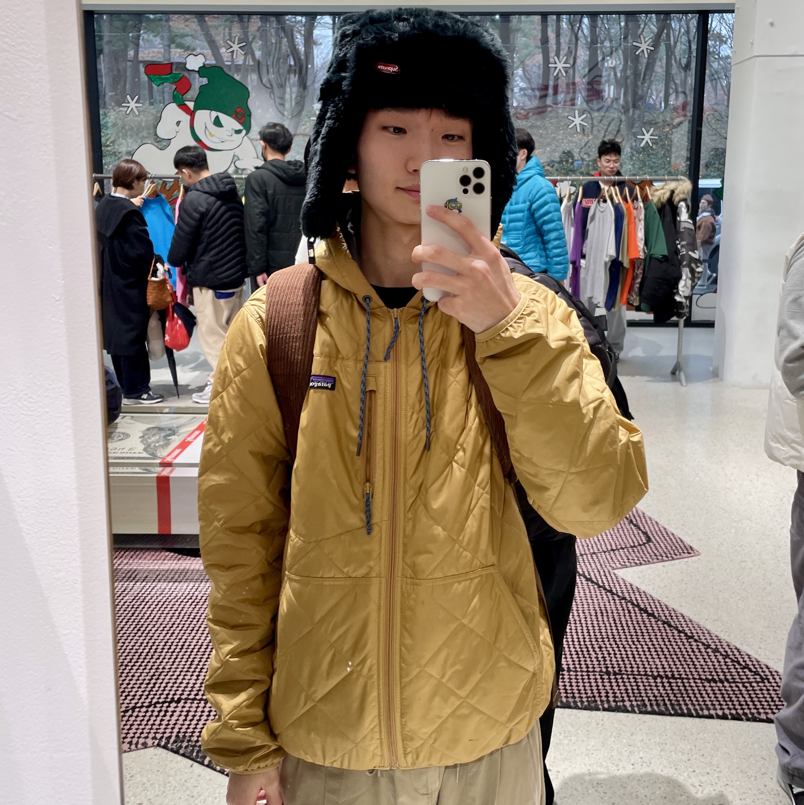 Supreme Ushanka Hat Black - 25FW, Patagonia Diamond Quilted Bomber Hoody Bundle Green 착용 스타일