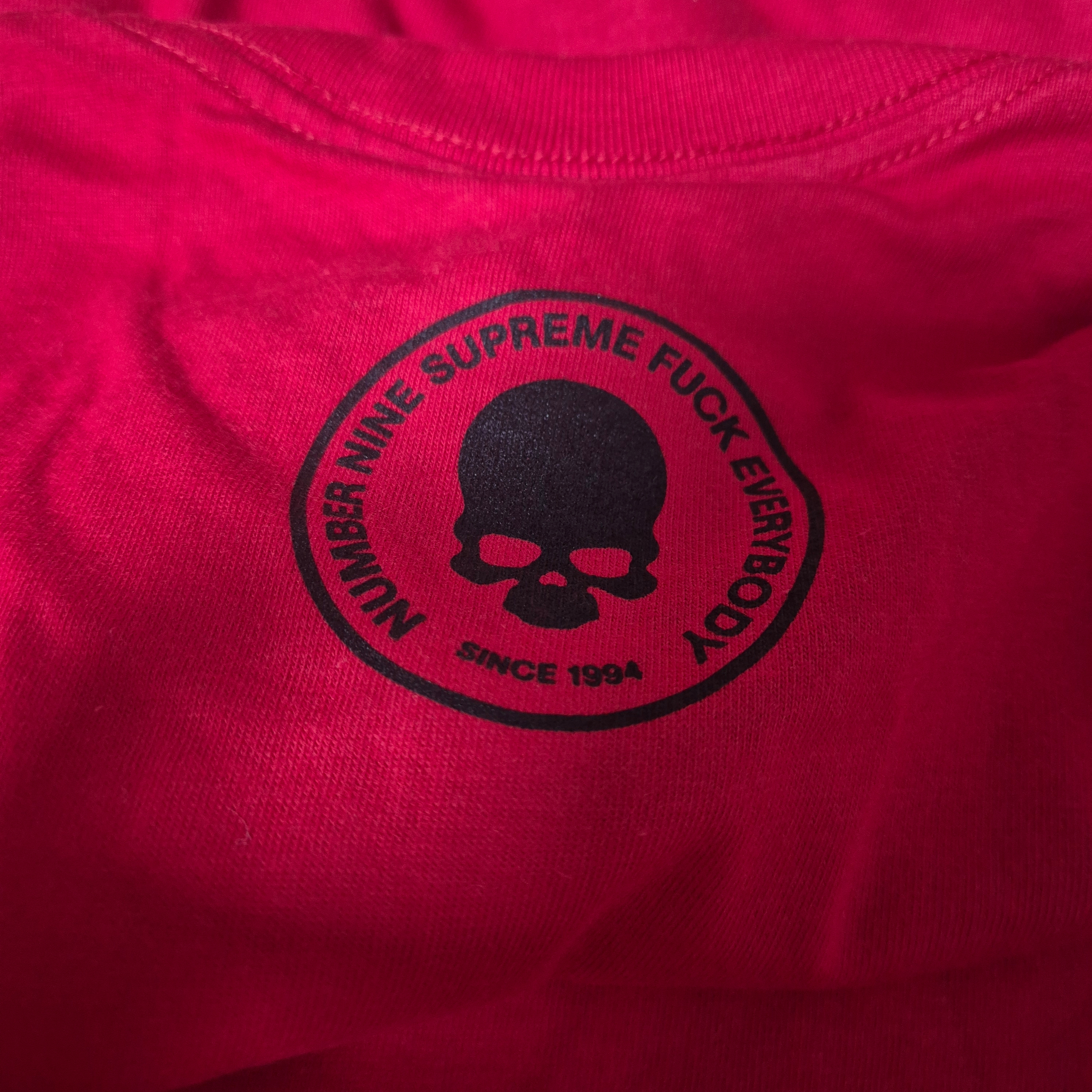 Supreme x Number (N)ine Shut Up Tee Red - 25FW 착용 스타일 - 2