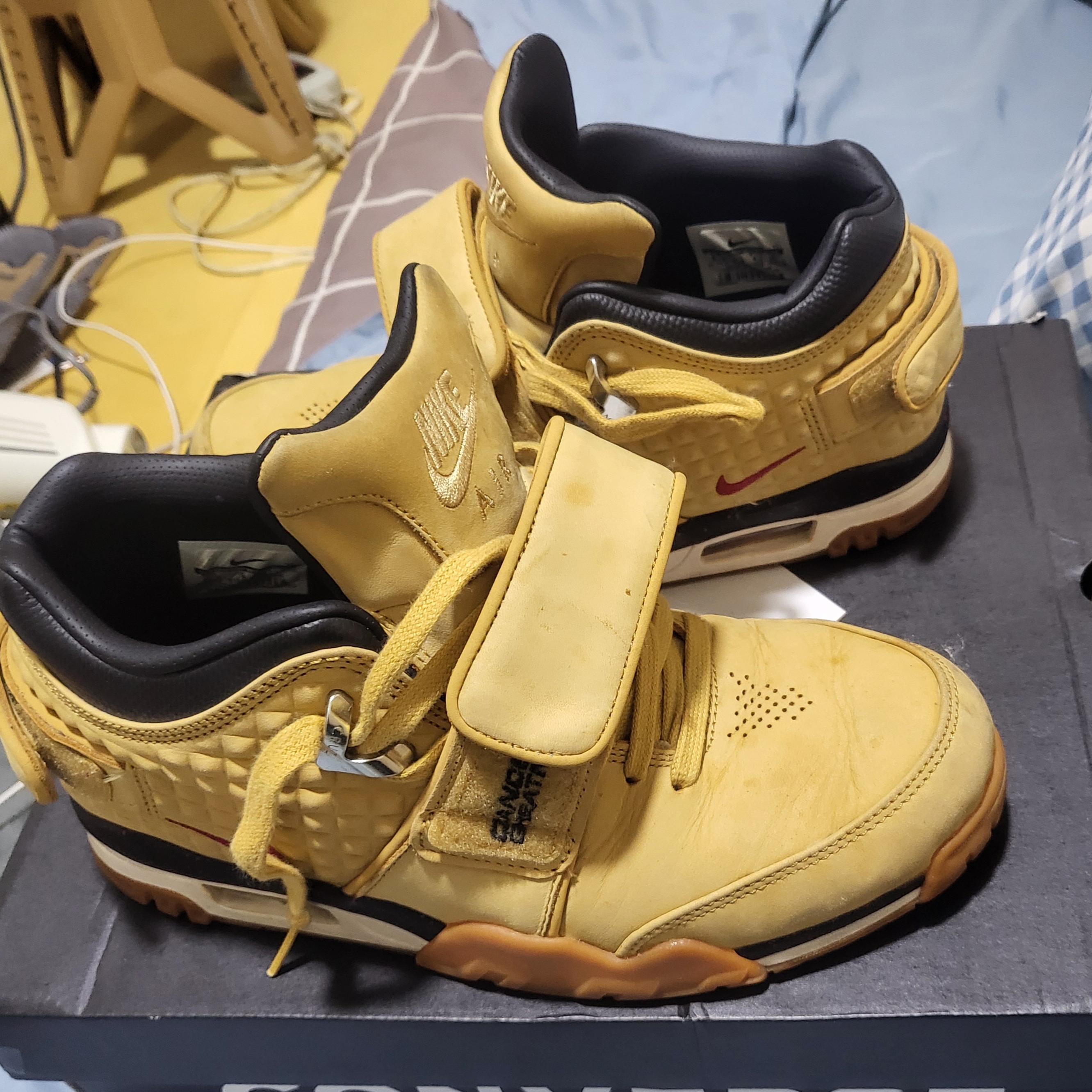 Nike Air Cruz Wheat 착용 스타일