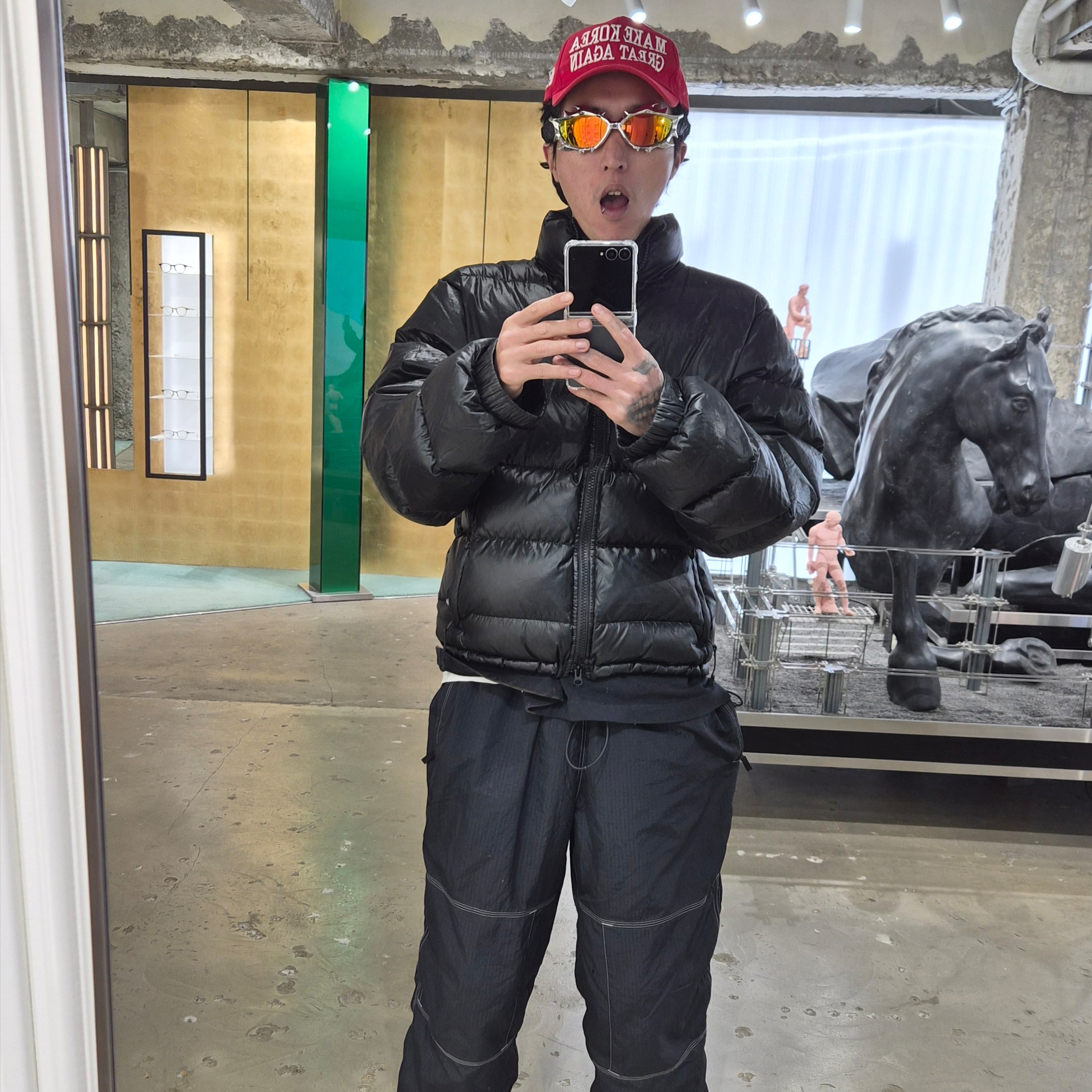 Nike x Drake Nocta Sunset Puffer Jacket Baroque Brown Olive Grey - Asia, Gentle Monster x Tekken 8 Inferno CS1 Silver Red 착용 스타일