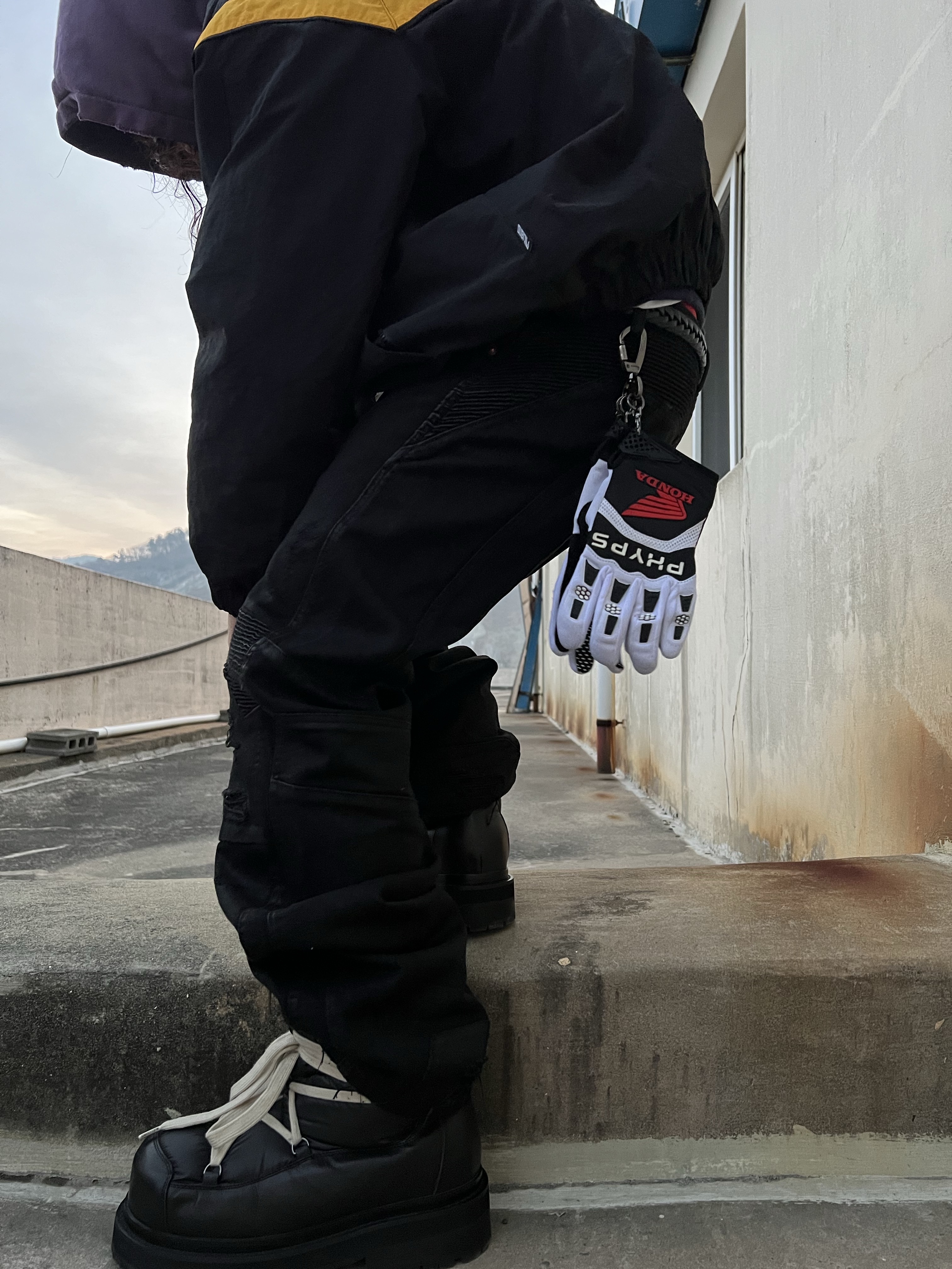 Jieda Western Belt Black, Honda Motorcyle Gloves White 착용 스타일 - 5