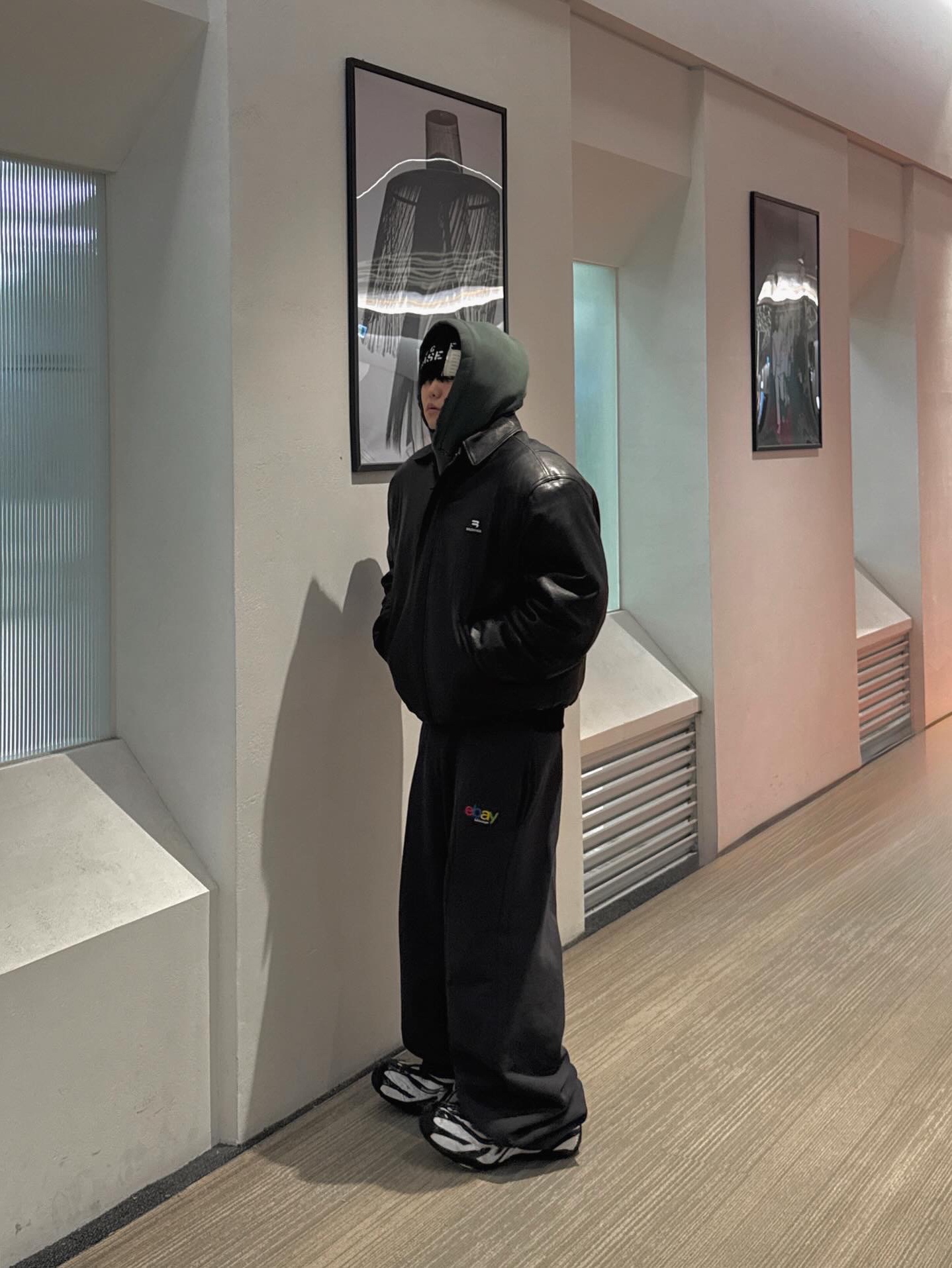 Balenciaga Sporty B Taxi Blouson Black, Balenciaga Ebay Baggy Sweatpants Black 착용 스타일