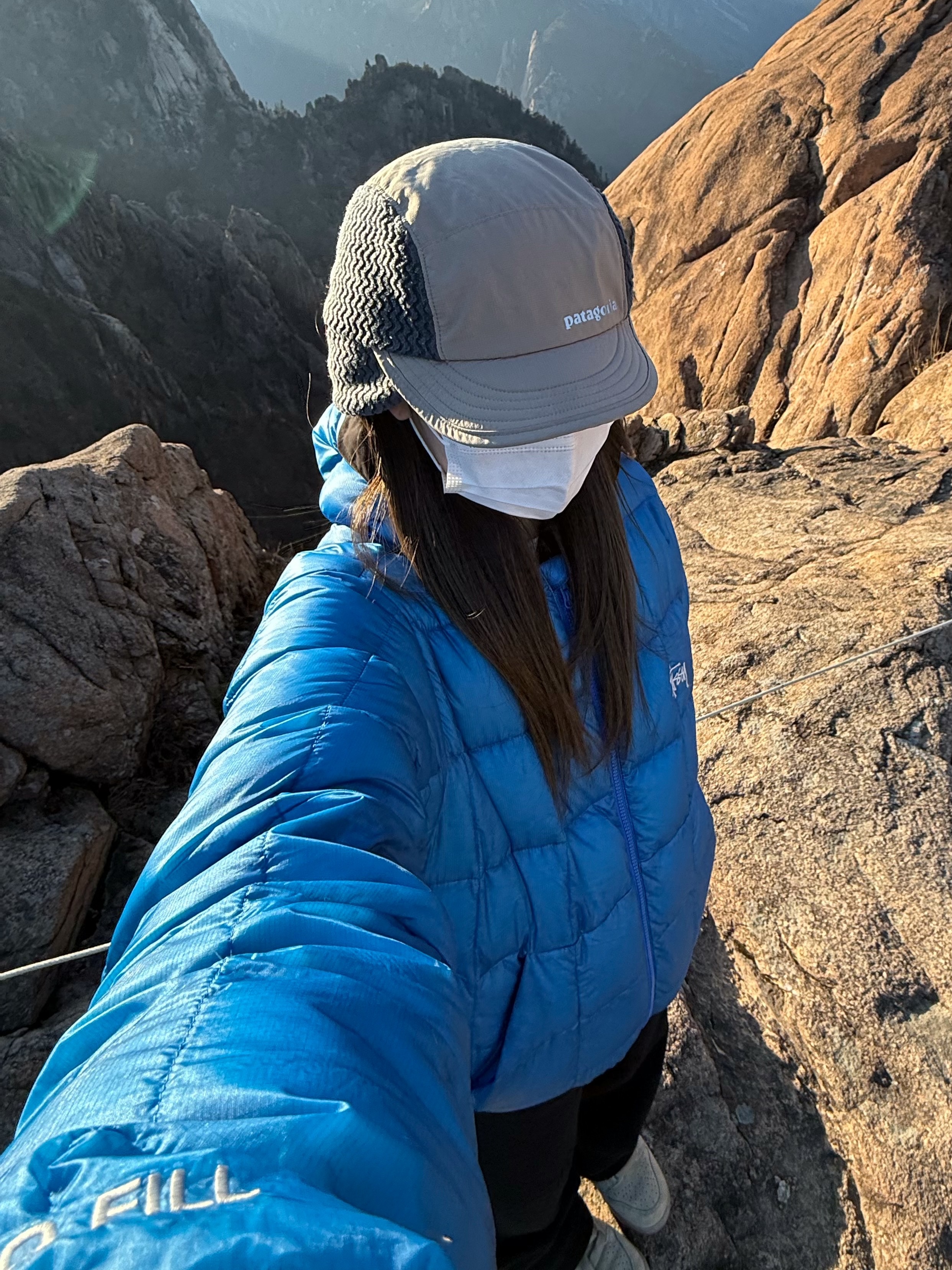 Uniqlo x Needles Fleece Wide Pants Black - KR, Stussy Midweight Hooded Puffer Blue 착용 스타일