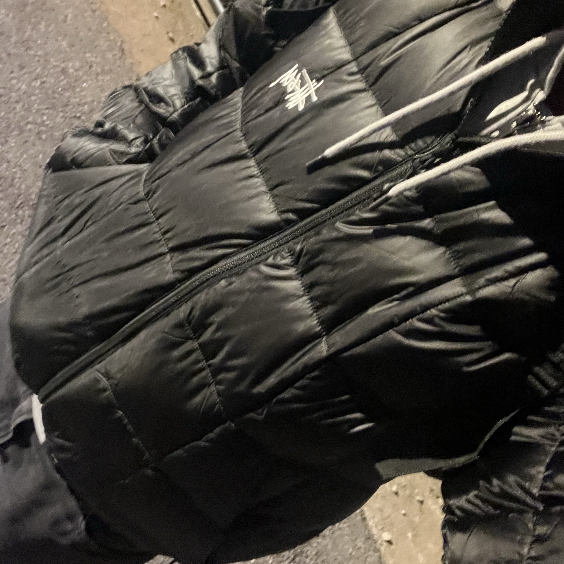 Stussy Midweight Puffer Black 착용 스타일