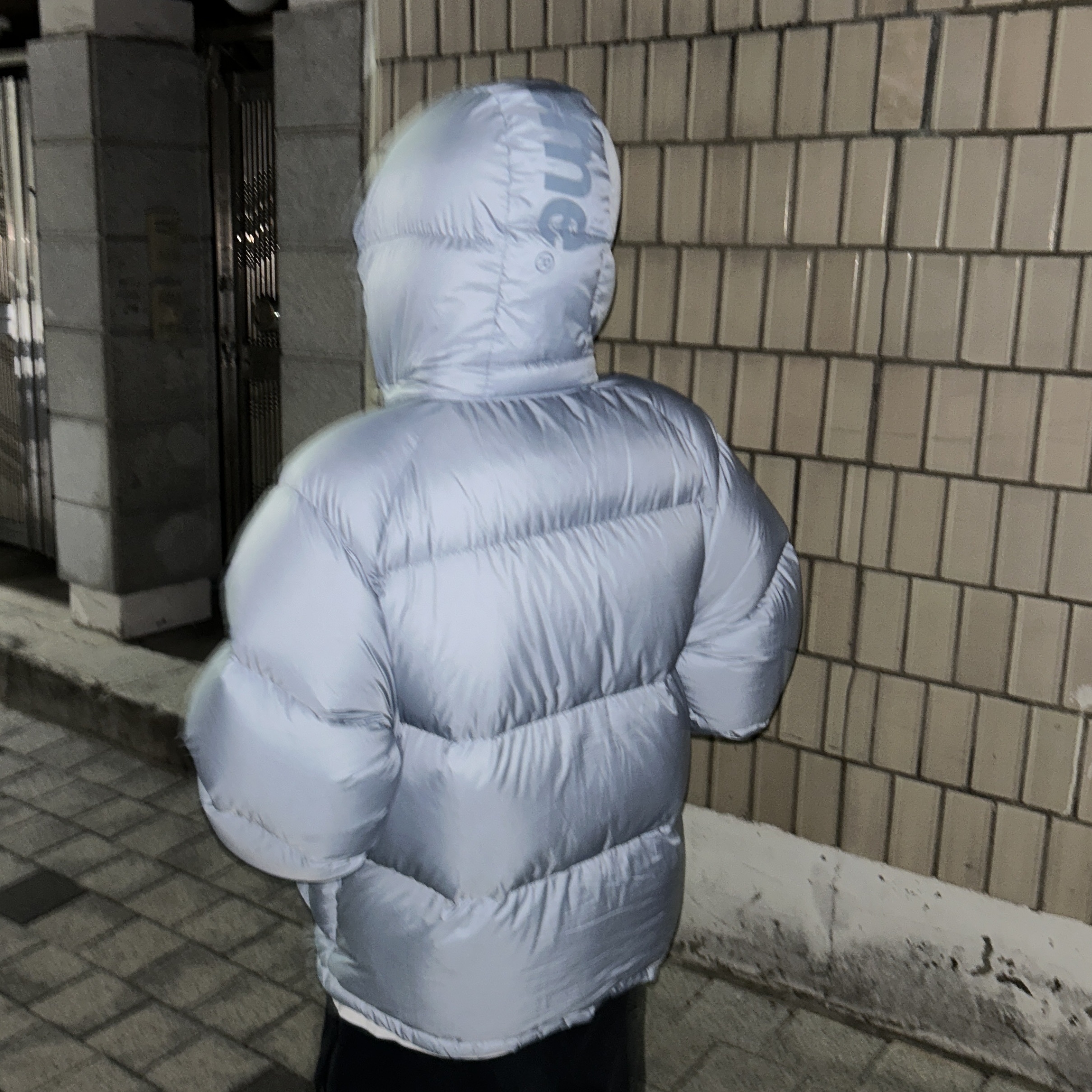 UGG x Palace x Looney Tunes Tasman Slipper Black, Supreme 700-Fill Down Lightweight Puffer Jacket Light Blue - 24FW 착용 스타일 - 2