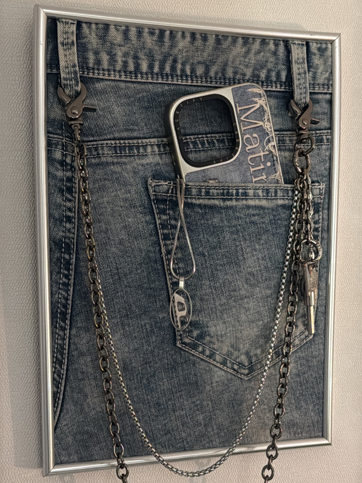 Casetify x Matin Kim iPhone Destroyed Denim Magsafe Mirror Case Silver, Diesel Dx1342 Stainless Steel Pendant Necklace Silver 착용 스타일 - 1