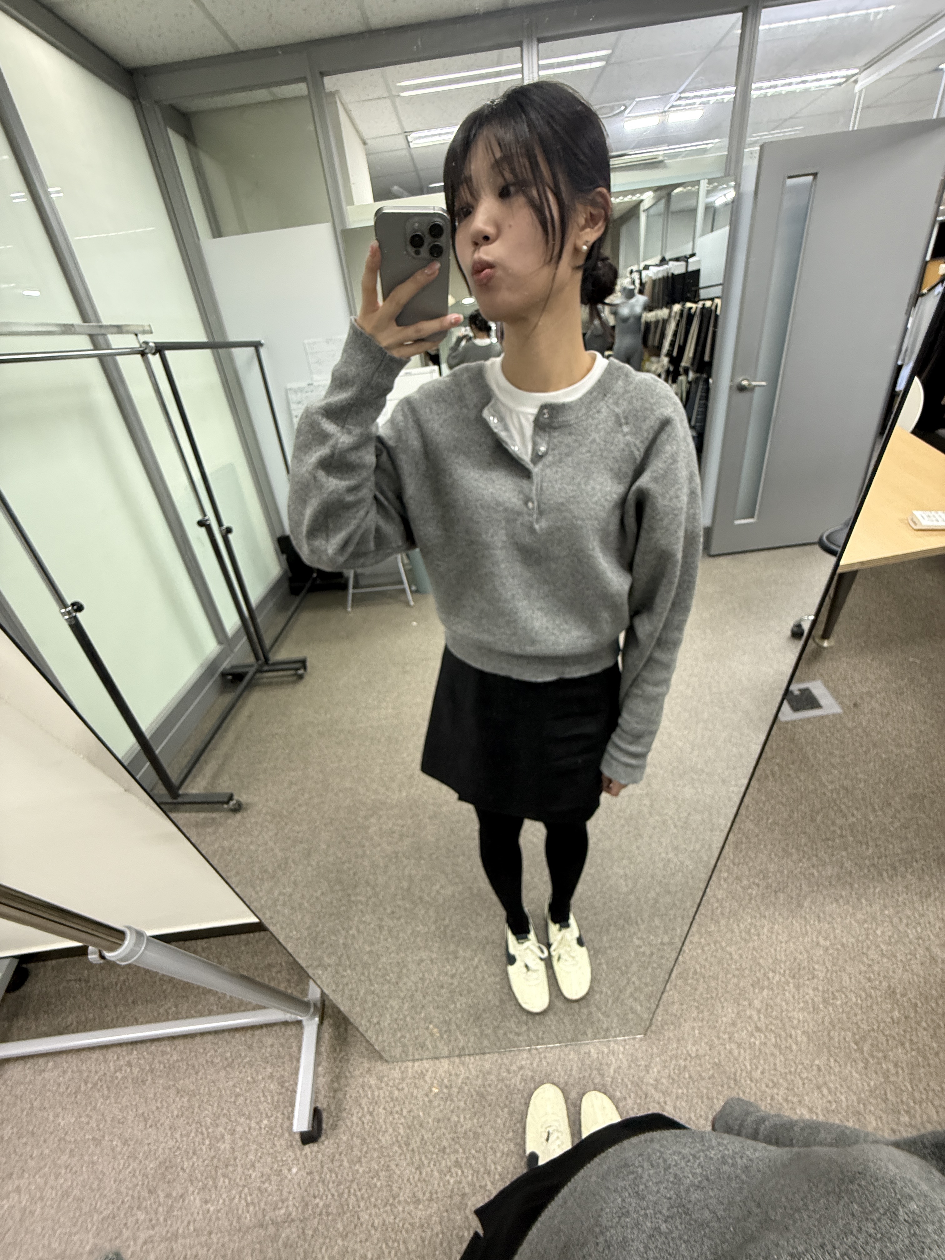 Nike x Jacquemus Moon Shoe SP Alabaster Off Noir 착용 스타일 - 1