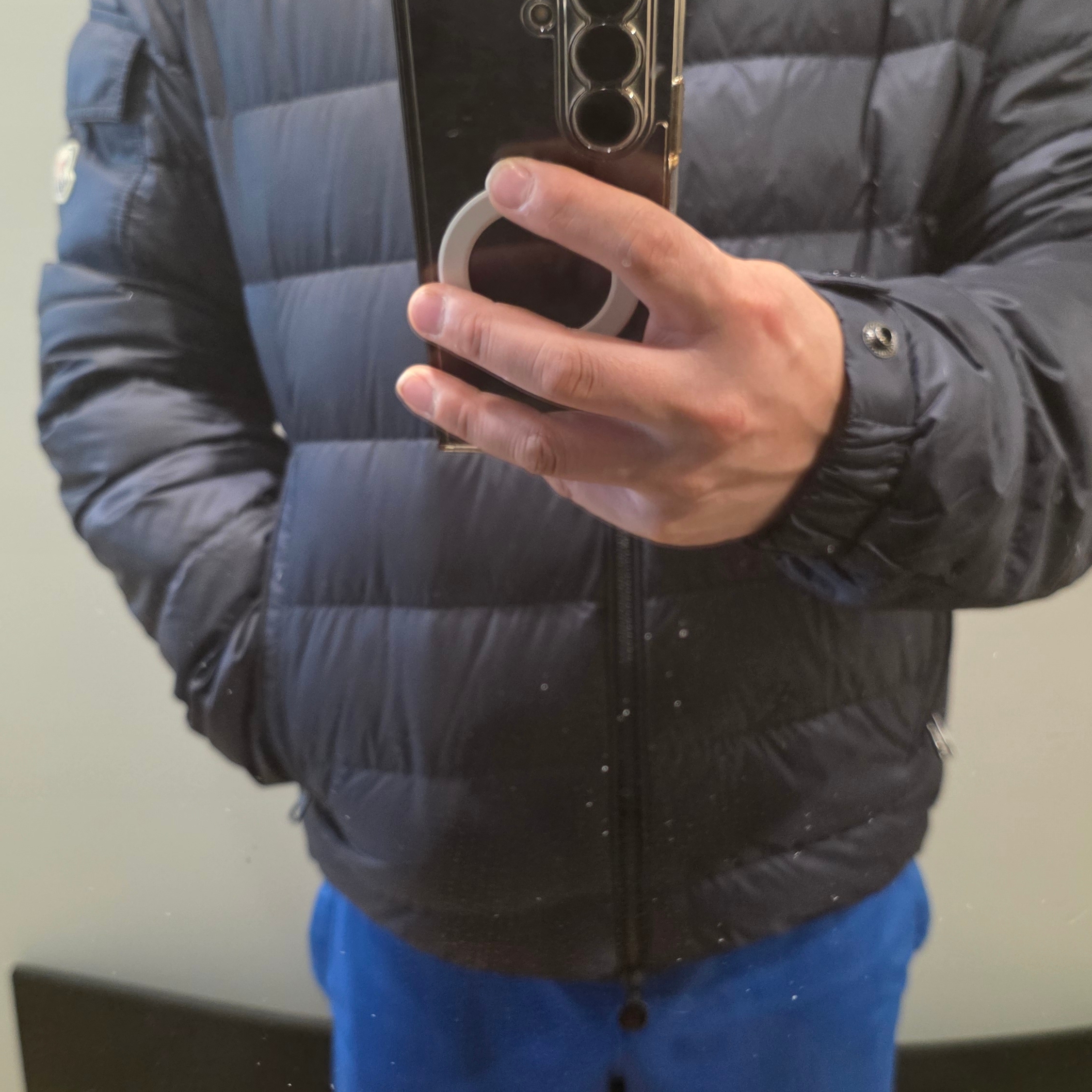 Moncler Najan Hooded Short Down Jacket Blue - 25FW 착용 스타일