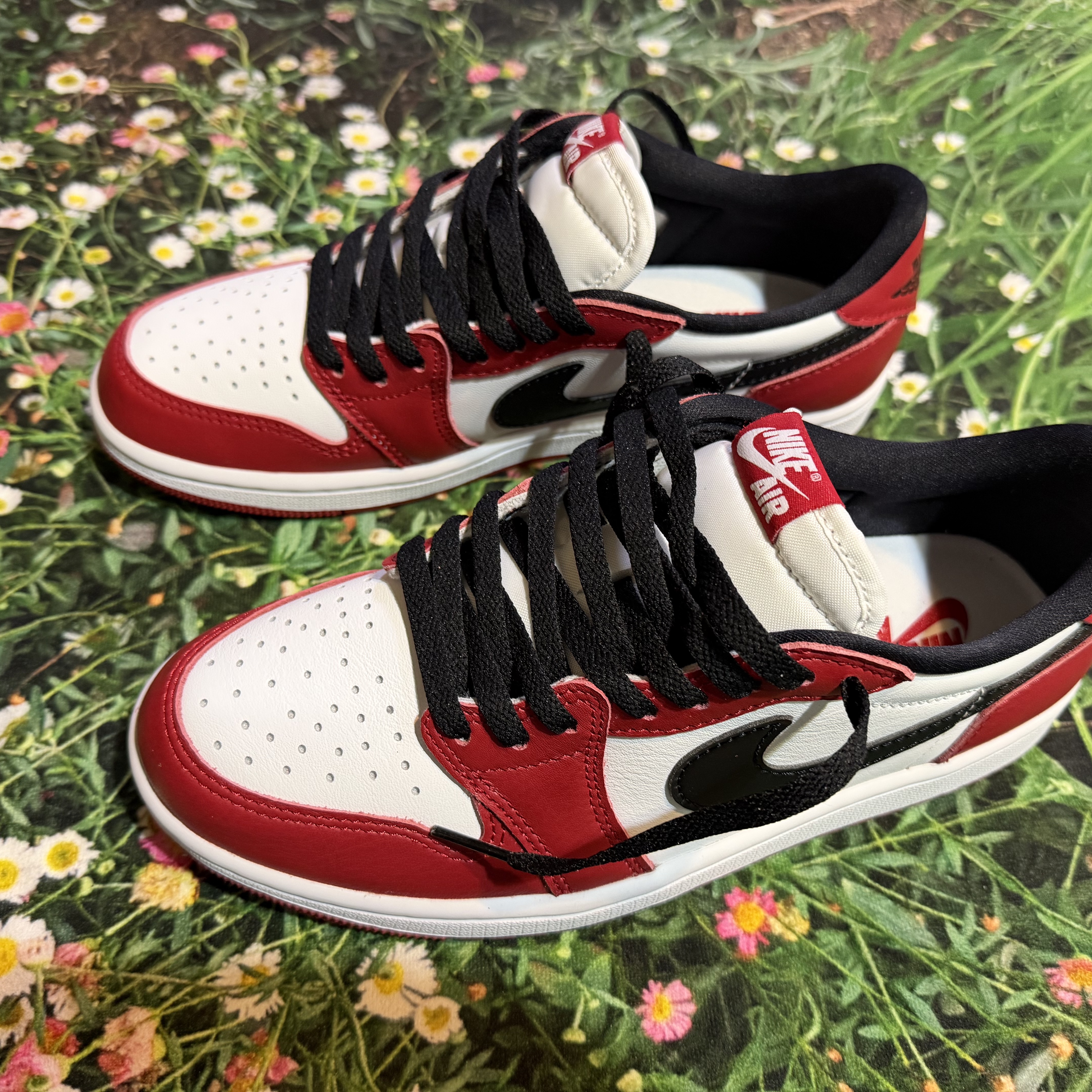 Jordan 1 Retro Low OG Chicago 착용 스타일 - 3