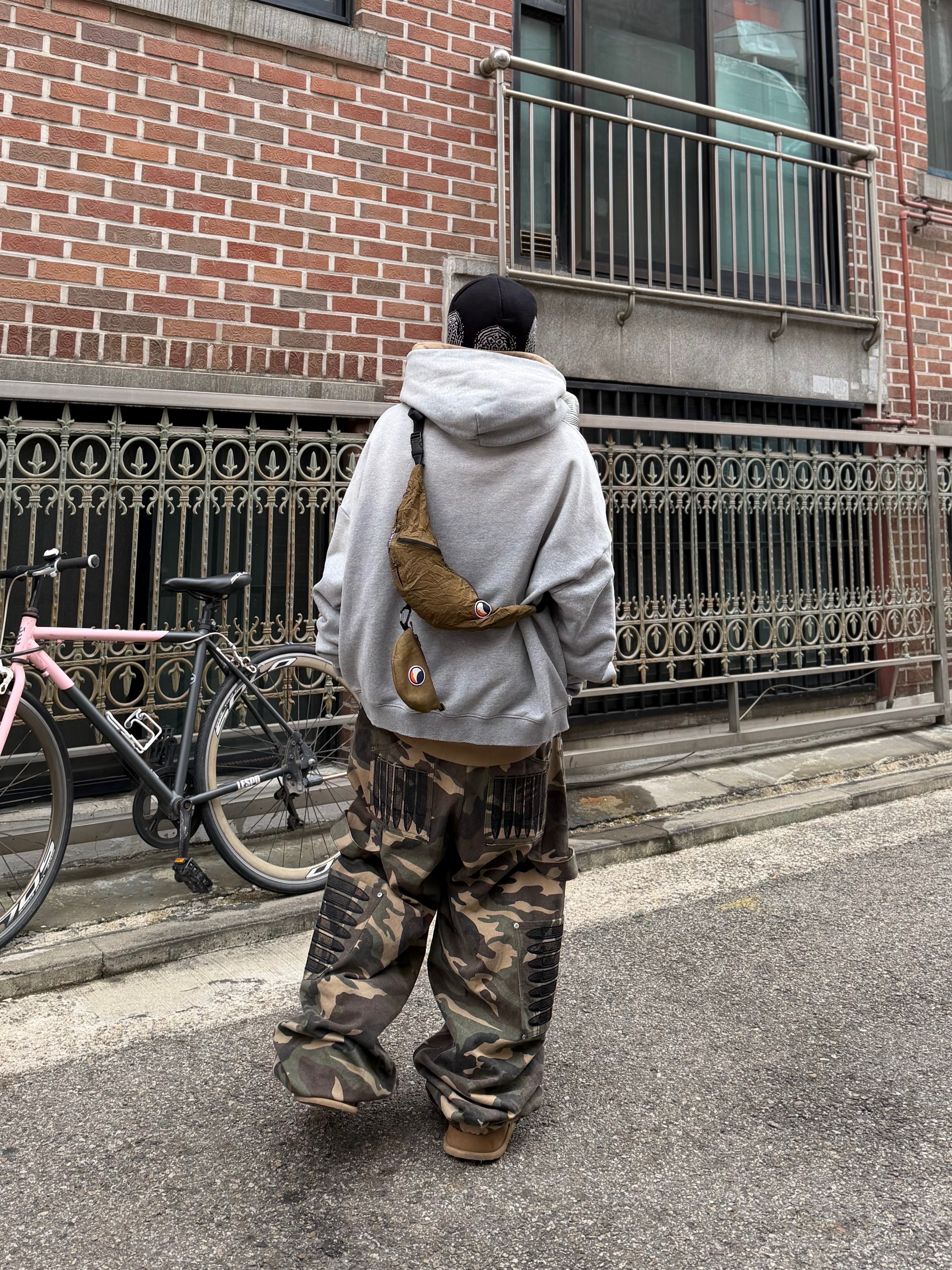 NOD Old Hollywood Zip-up Hoodie Grey, NONPARKING X kinchi N Road Boots Brown 착용 스타일 - 6