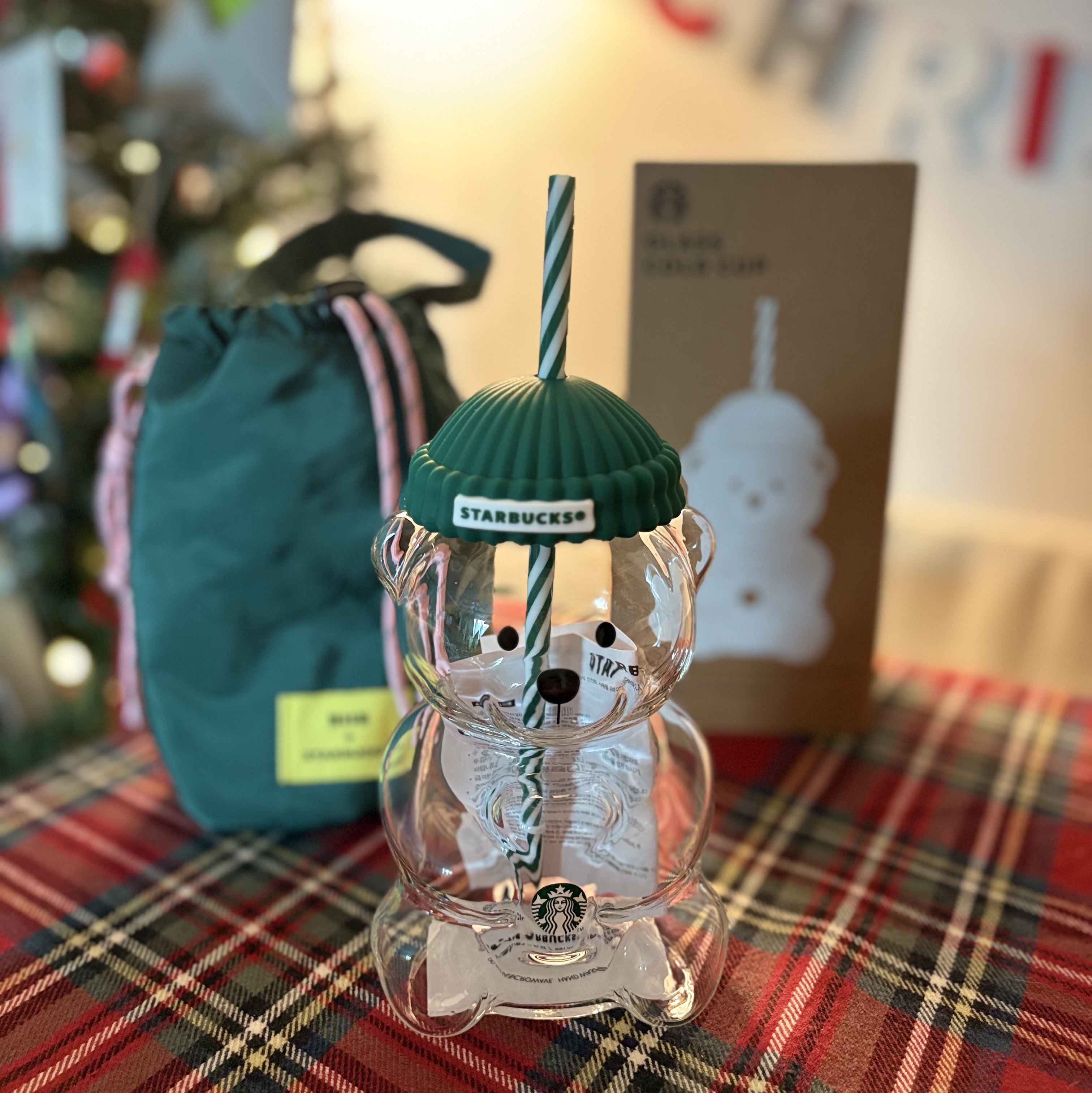 Starbucks Autumn Bearista Glass Cold Cup 591ml 착용 스타일