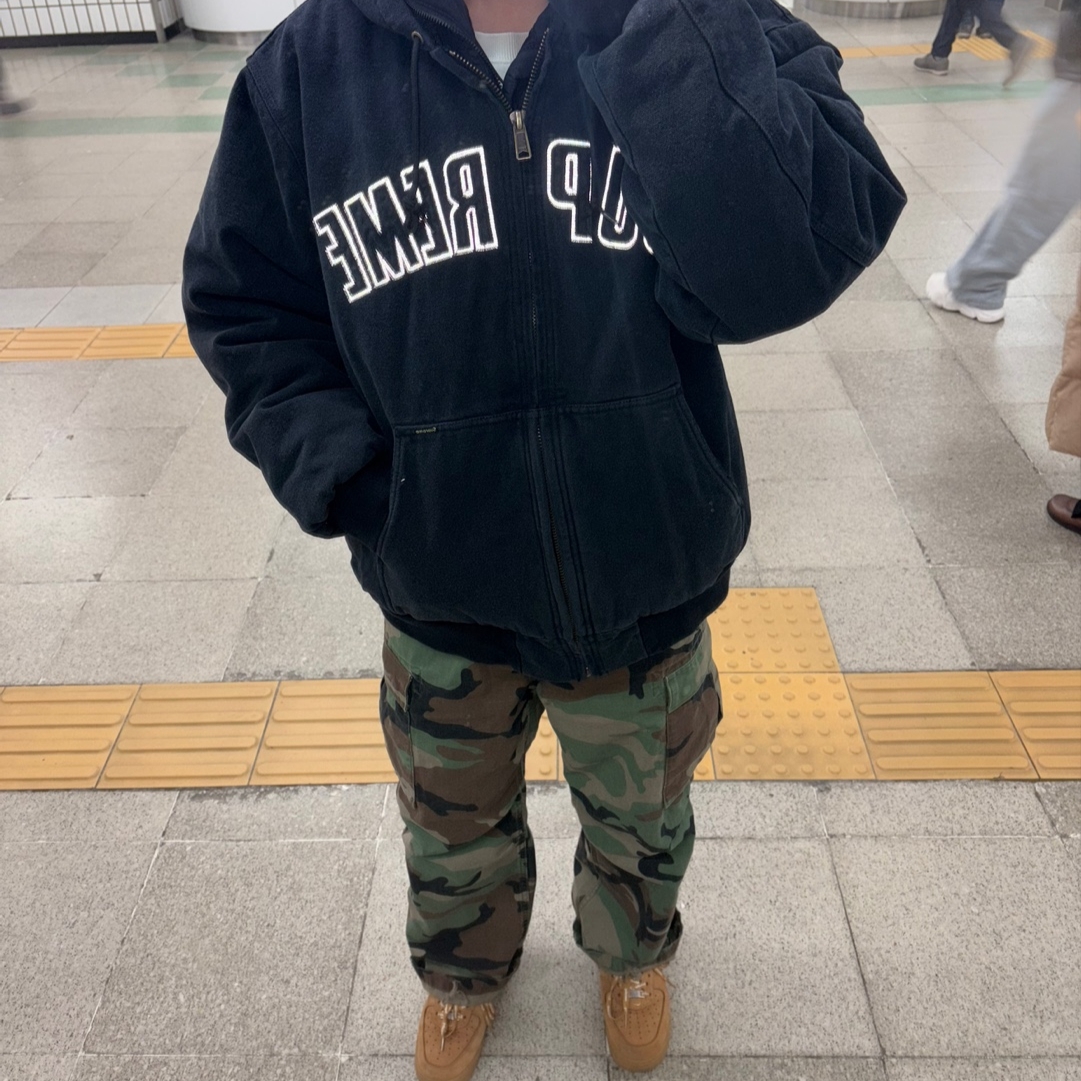 Supreme Reflective Arc Hooded Work Jacket Black - 25FW, Supreme Cargo Pant Camo - 25FW 착용 스타일
