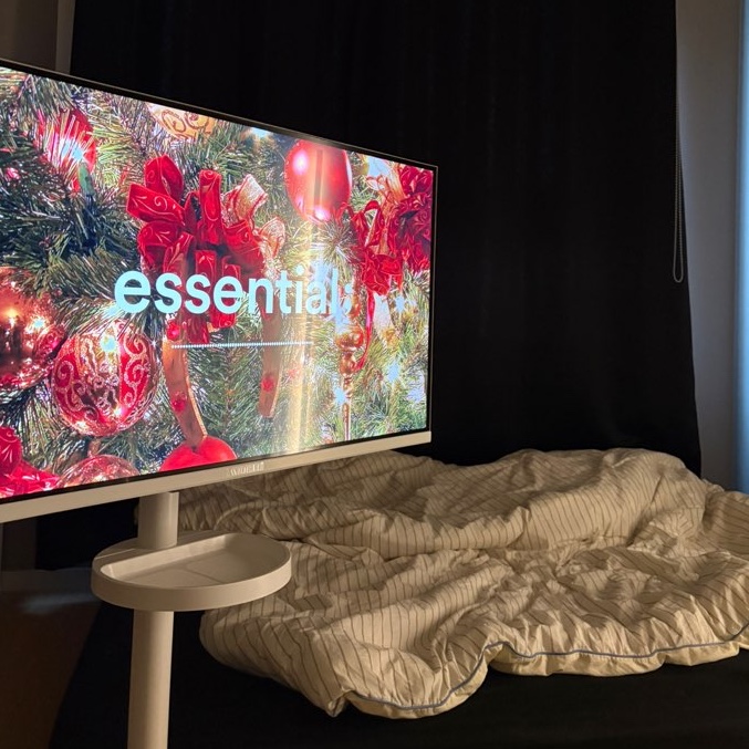 [12% 쿠폰] WIDEVU WideMovingVu White Edition V3 Set QLED 81 cm (32 in) FHD Smart Mobile TV 착용 스타일