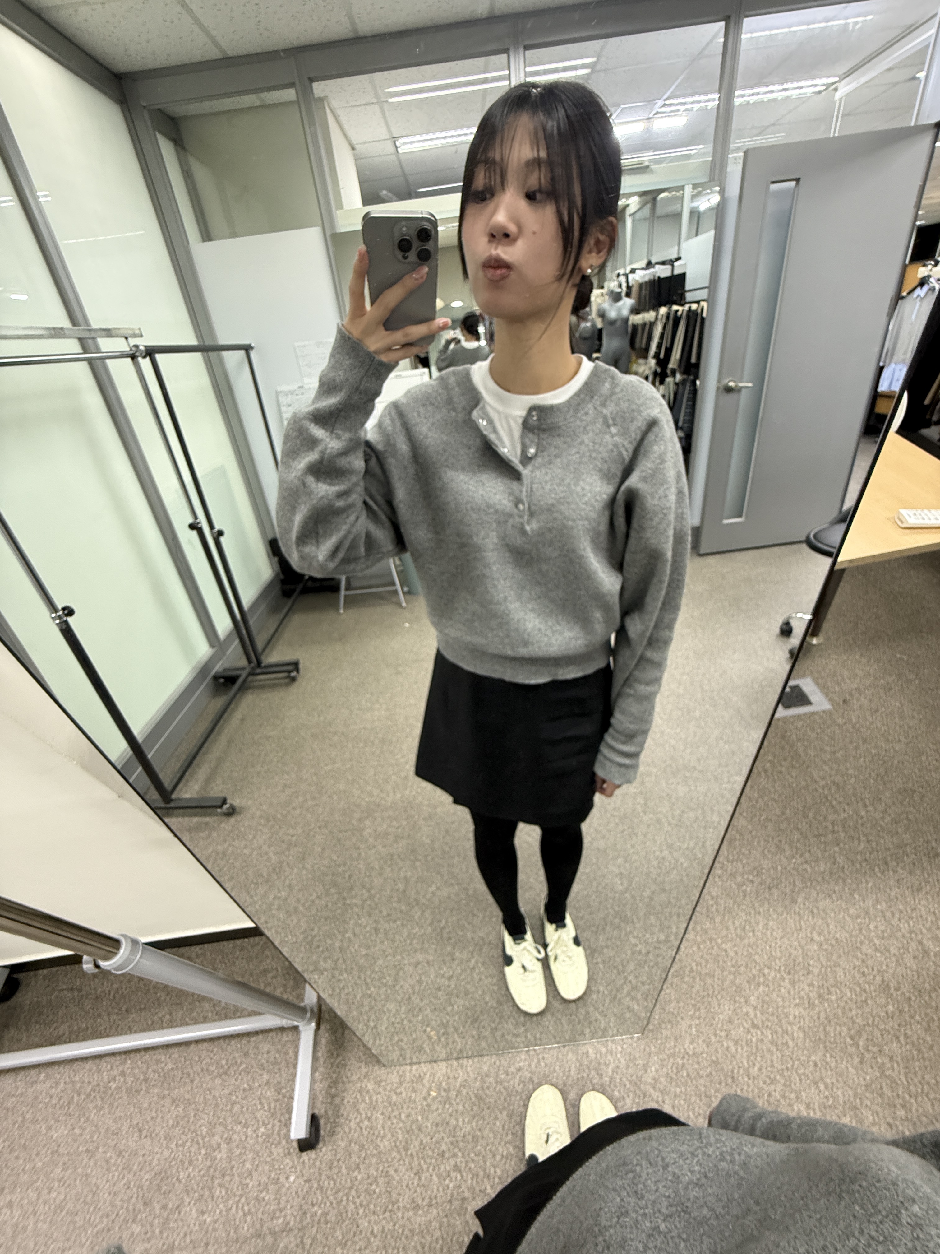 Nike x Jacquemus Moon Shoe SP Alabaster Off Noir 착용 스타일 - 2