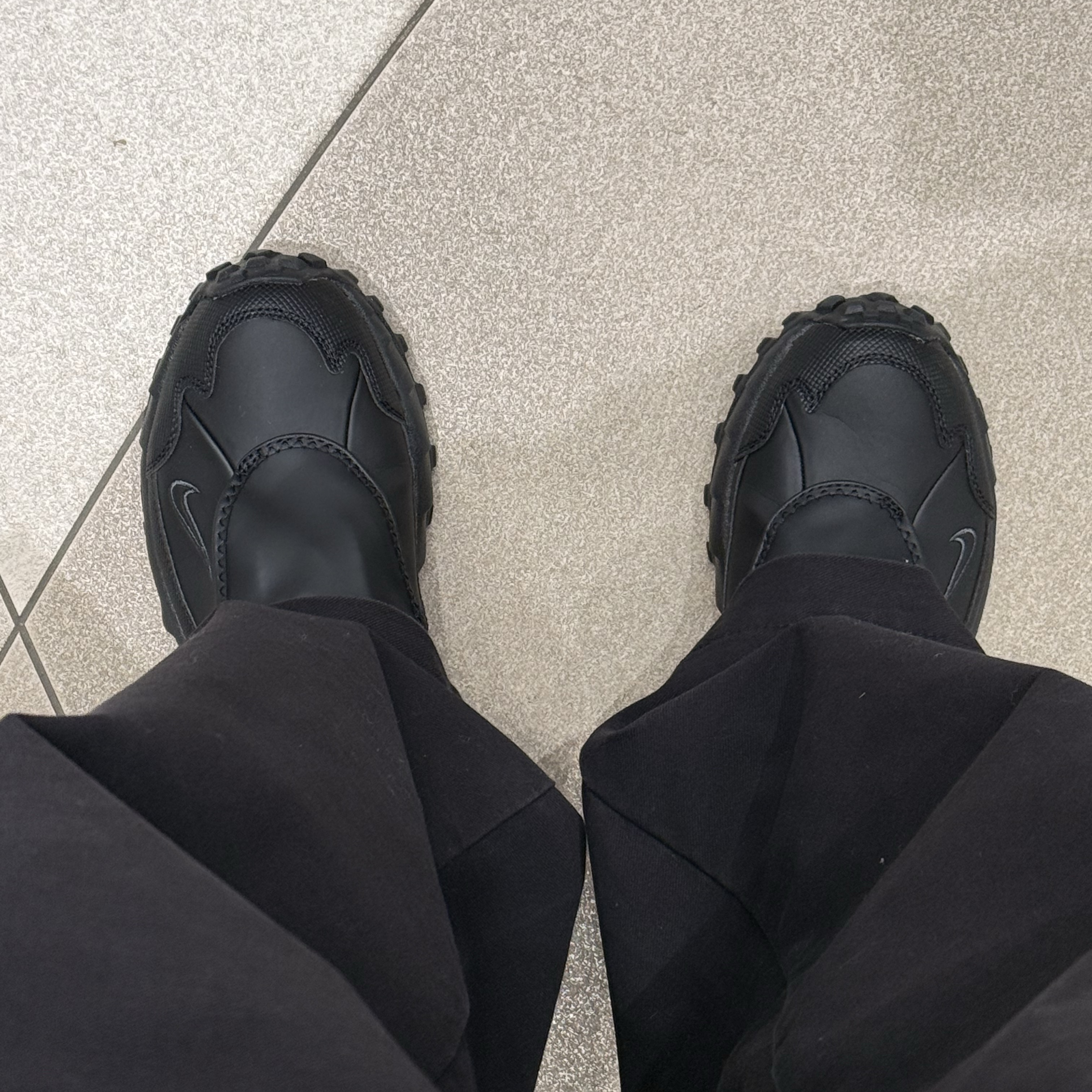 Nike ACG Phassad Black 착용 스타일