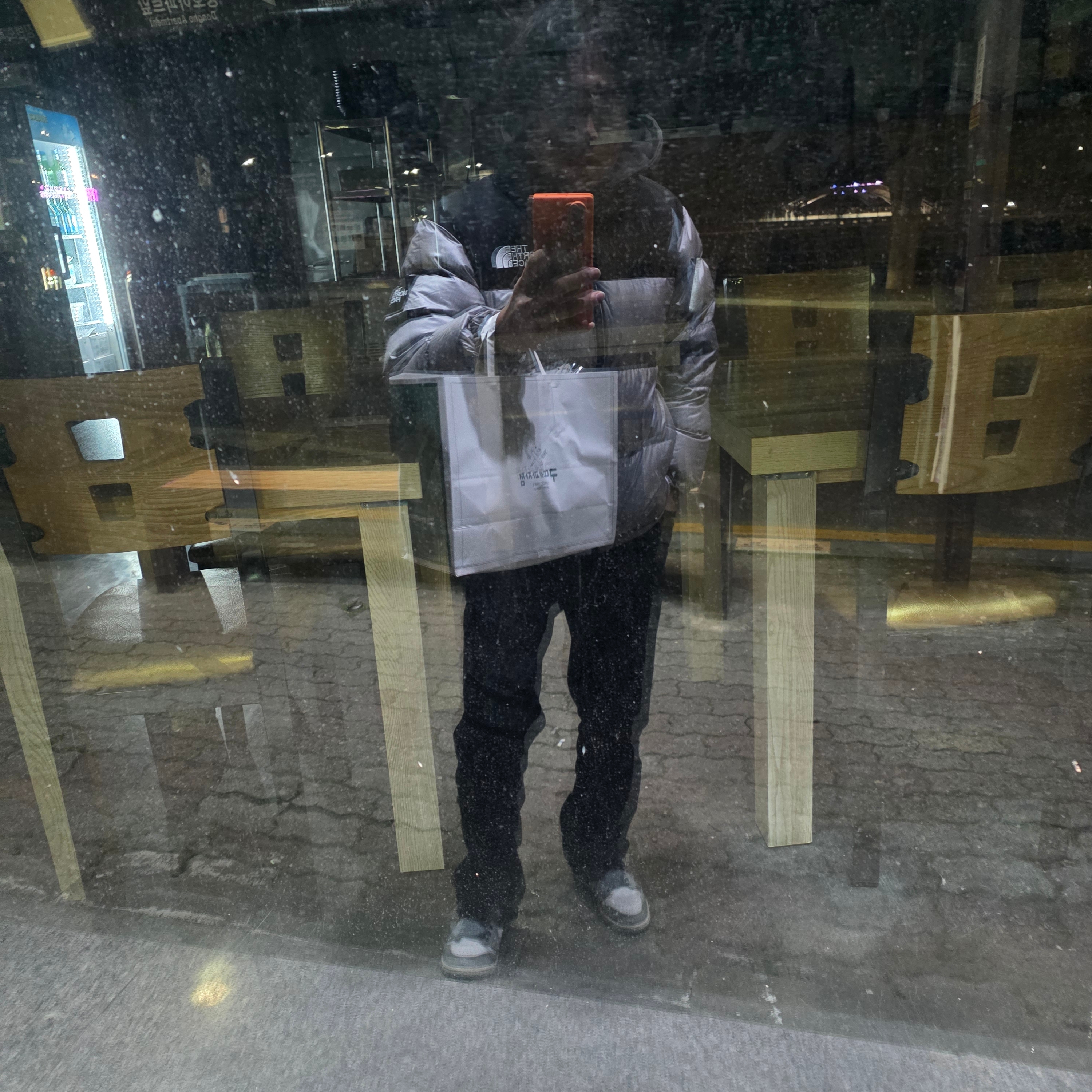 The North Face White Label Novelty Nuptse Down Jacket Heather Gray, Jordan 1 Mid Light Smoke Grey Anthracite 착용 스타일