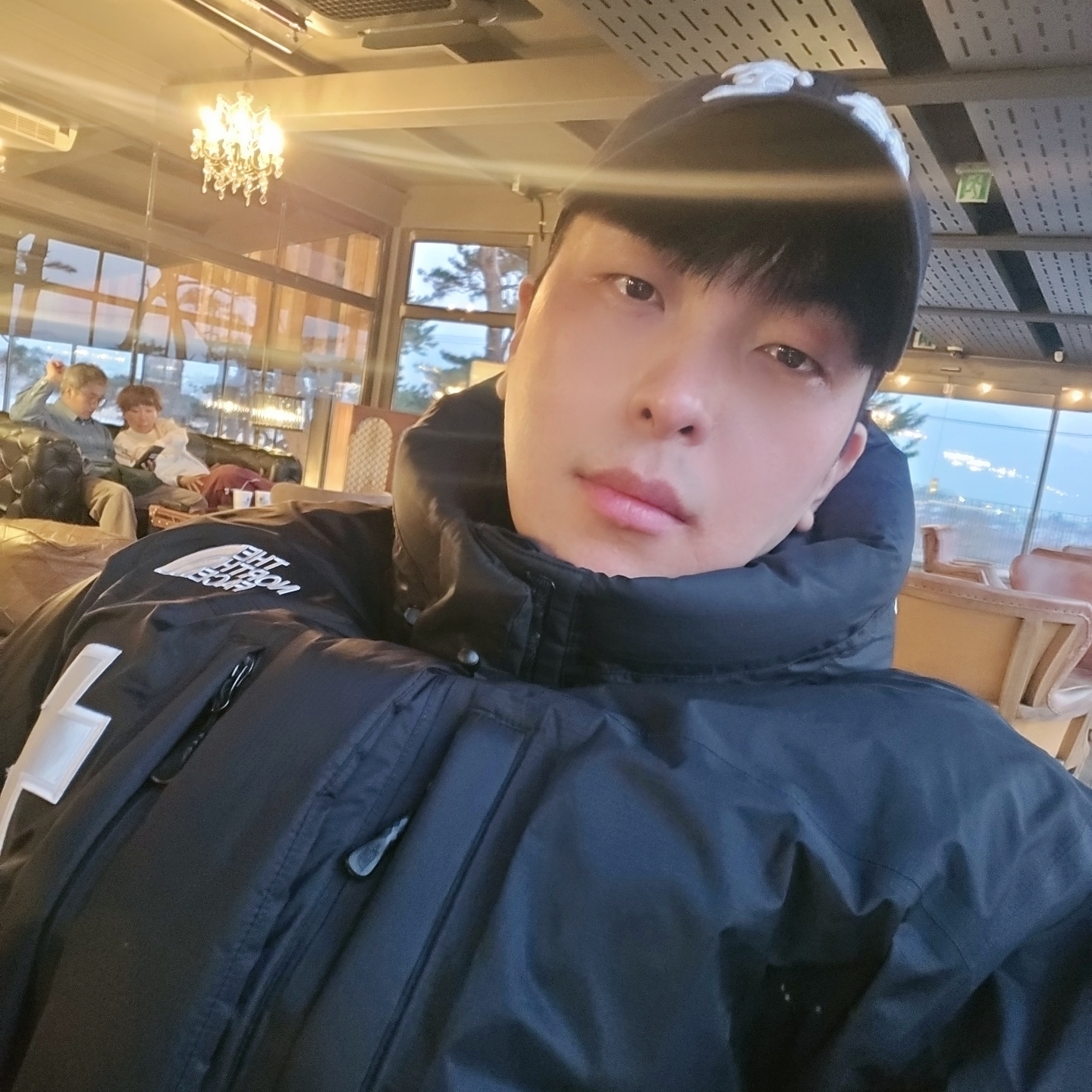 Supreme x The North Face Summit Series Rescue Baltoro Jacket Black - 22SS, Darkr8m Studio White Logo Cap 착용 스타일 - 1