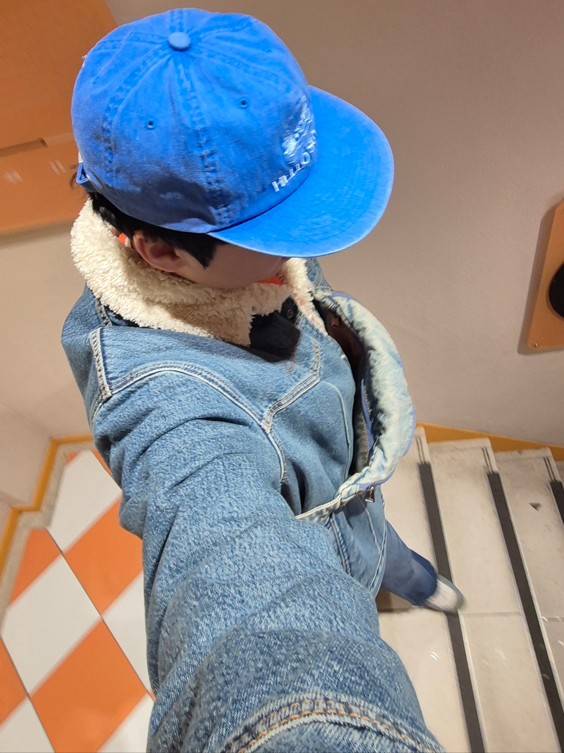 Stussy Roll Neck Fairisle Sweater Orange, (W) Nike Classic Cortez QS Blue Force 착용 스타일 - 5