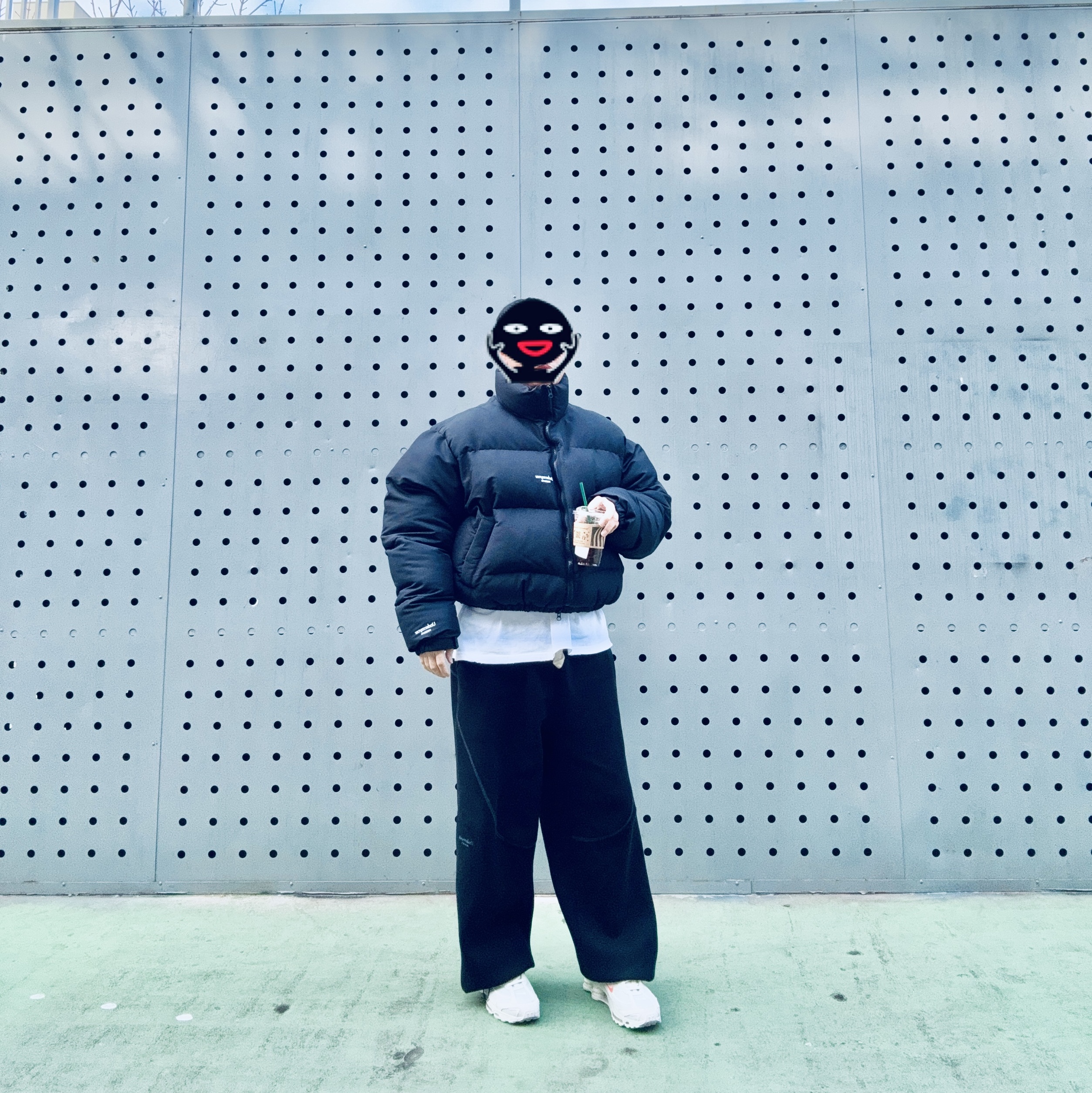 Undermycar Mu.15 Anti Fxxking Logo Play Triple Logo Crop Padding Jacket Black, Nike Shox Ride 2 Light Bone and Turf Orange 착용 스타일 - 2
