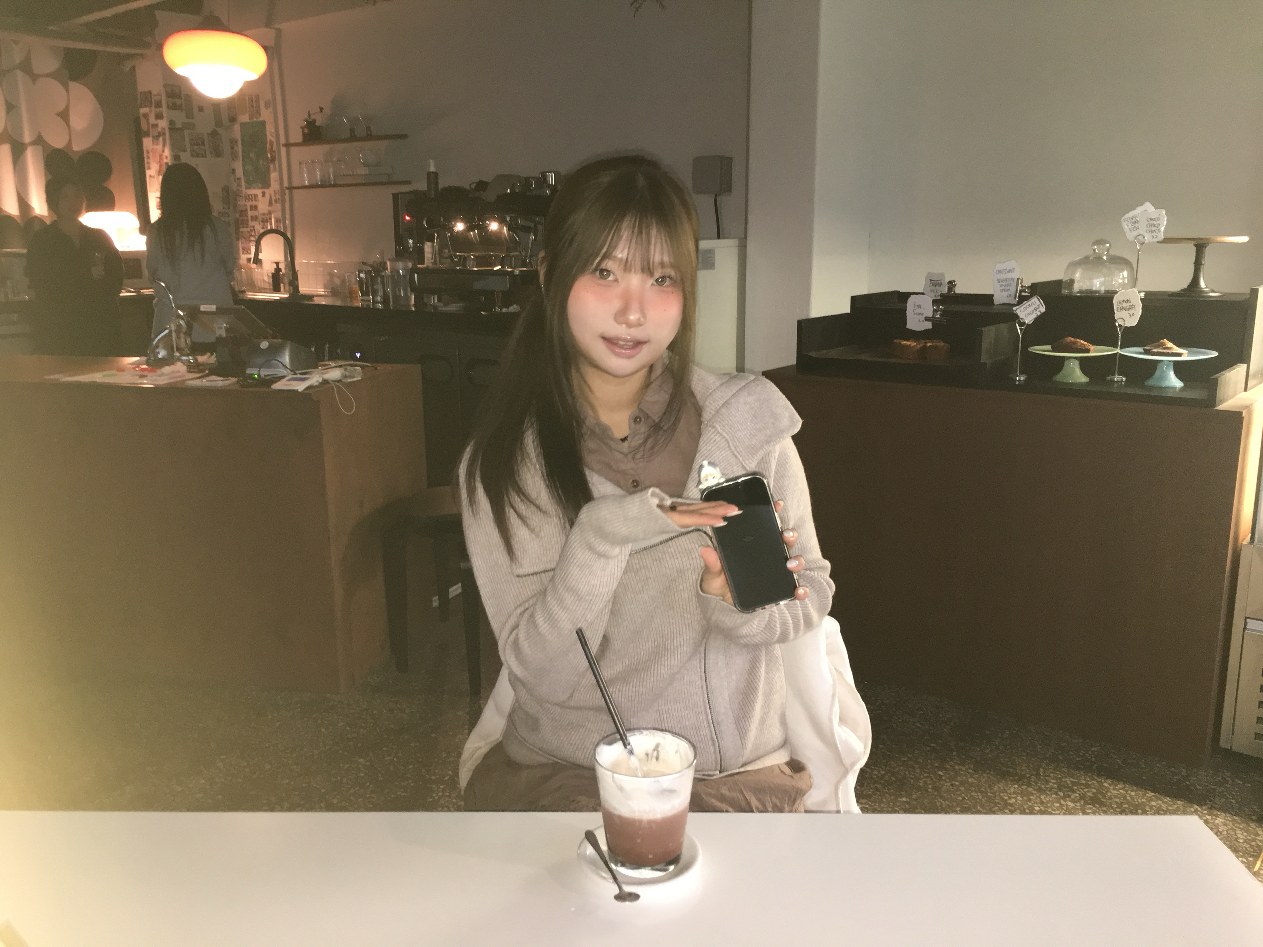 UGG Classic Mini Boots Chestnut 착용 스타일 - 4