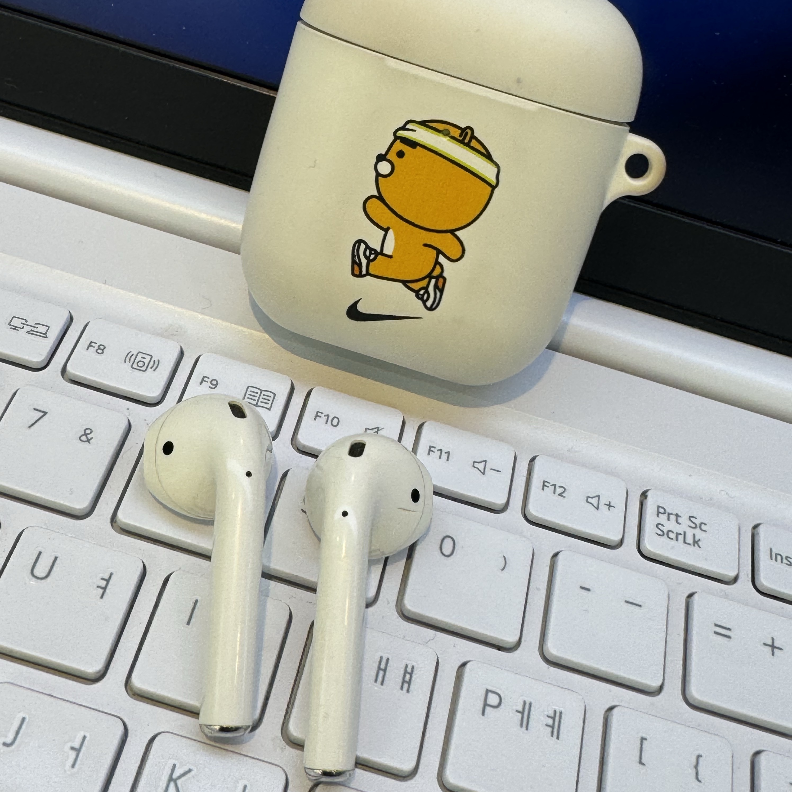 Apple AirPods 2nd Gen (Korean Ver.) 착용 스타일 - 1