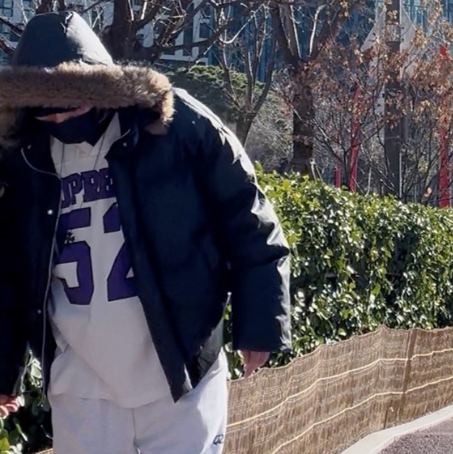 Supreme Spiderweb Football Jersey White - 24SS 착용 스타일 - 1