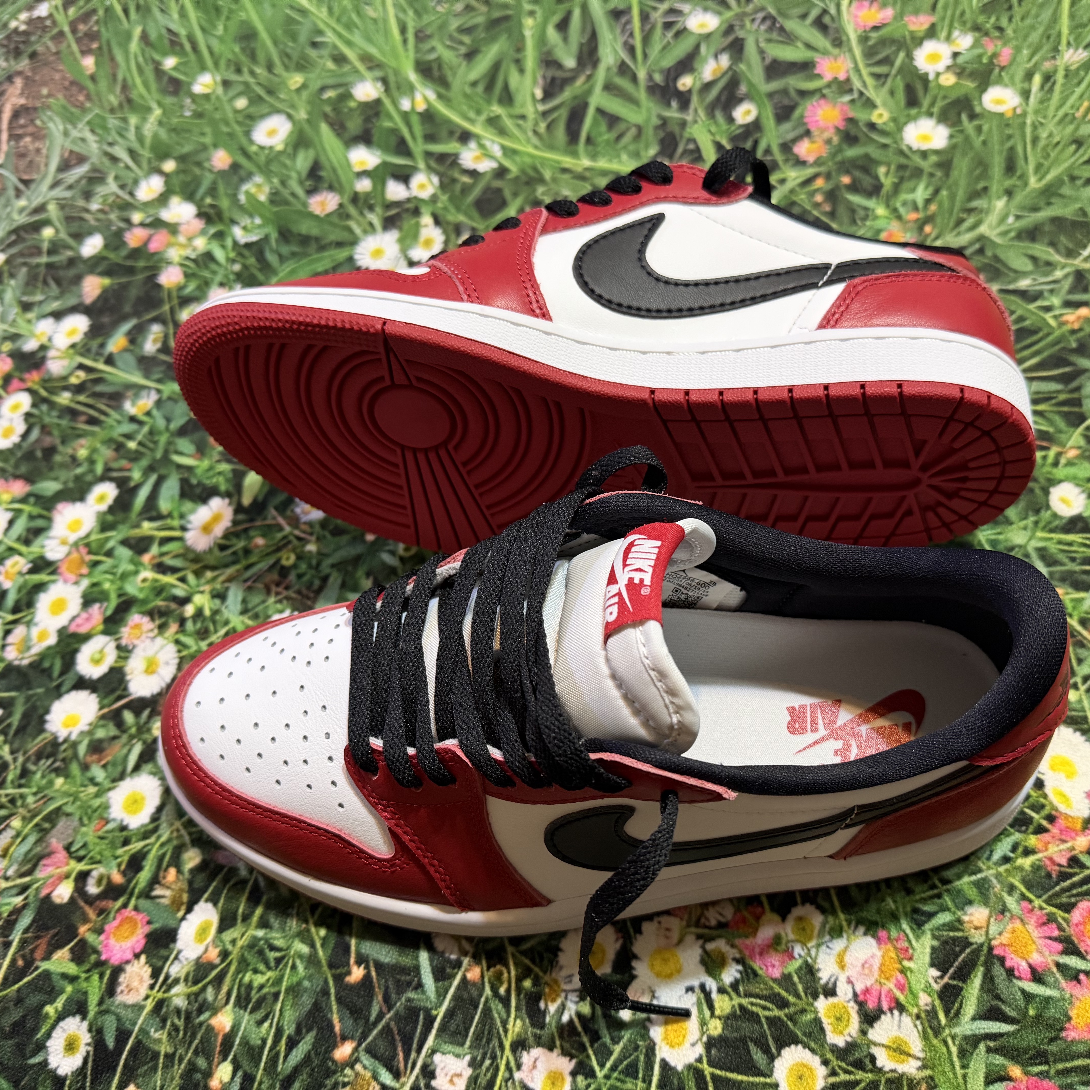 Jordan 1 Retro Low OG Chicago 착용 스타일 - 4