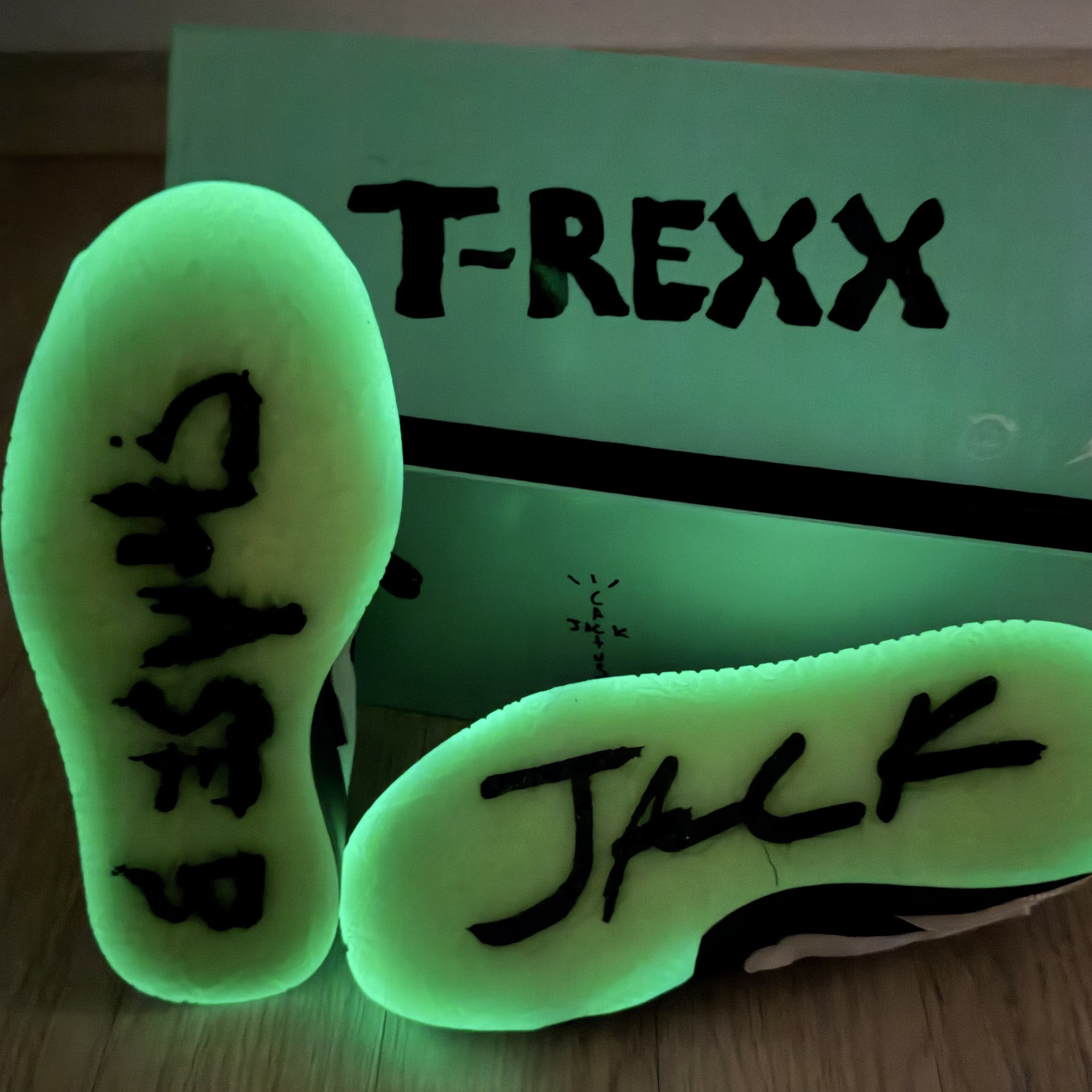 Jordan x Travis Scott x Chase B Jumpman Jack TR Black Night Silver 착용 스타일 - 3