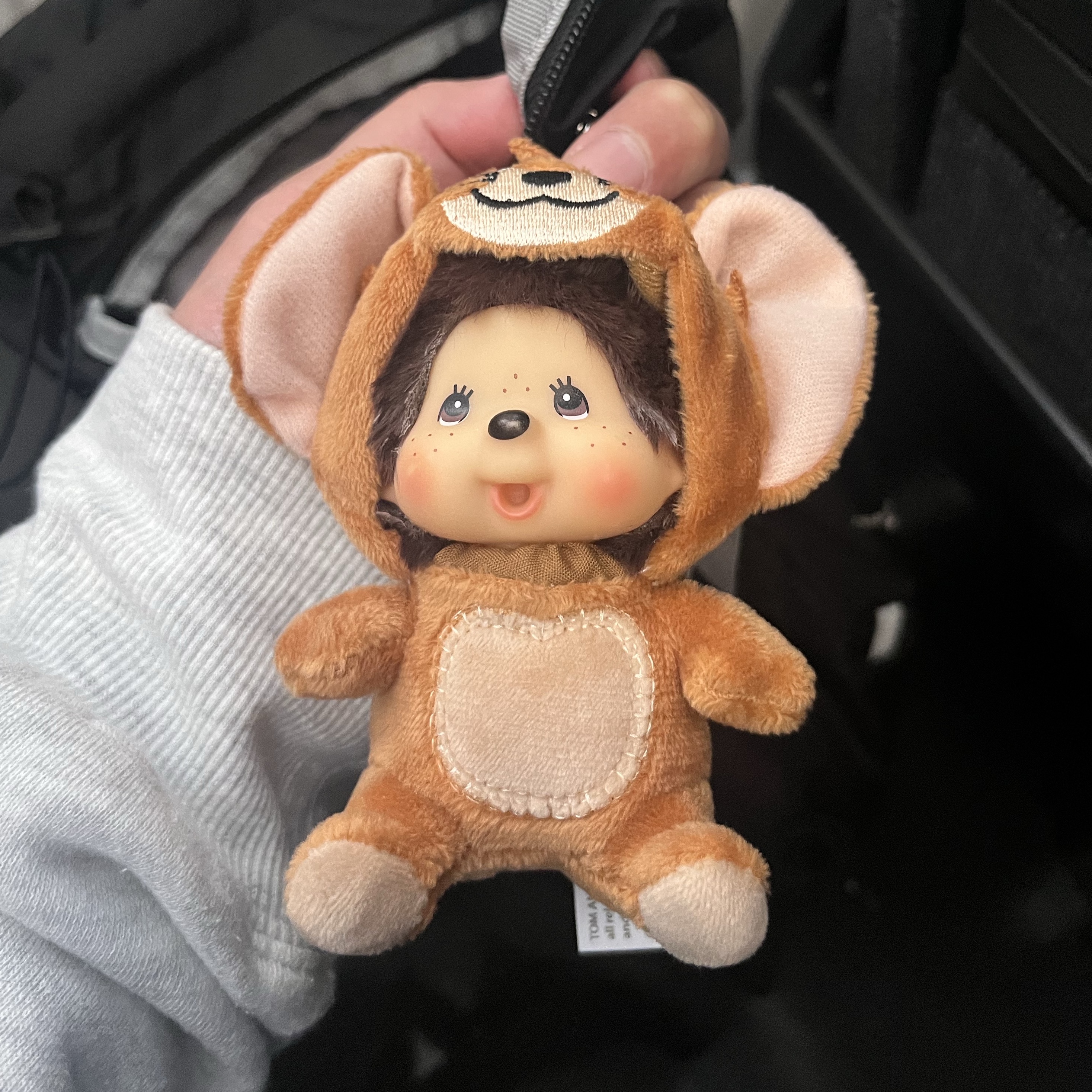 Monchhichi x Tom & Jerry SS Doll Mini Key Chain Jerry 착용 스타일