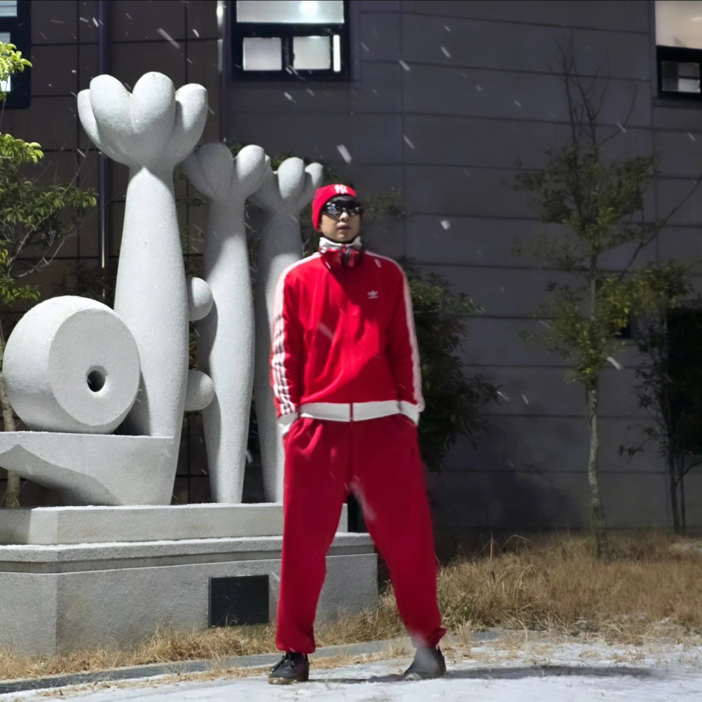 Adidas Adicolor Classic Beckenbauer Track Top Better Scarlet White - US Sizing, Adidas Adicolor Classic Beckenbauer Track Top Better Scarlet White - KR Sizing 착용 스타일 - 6