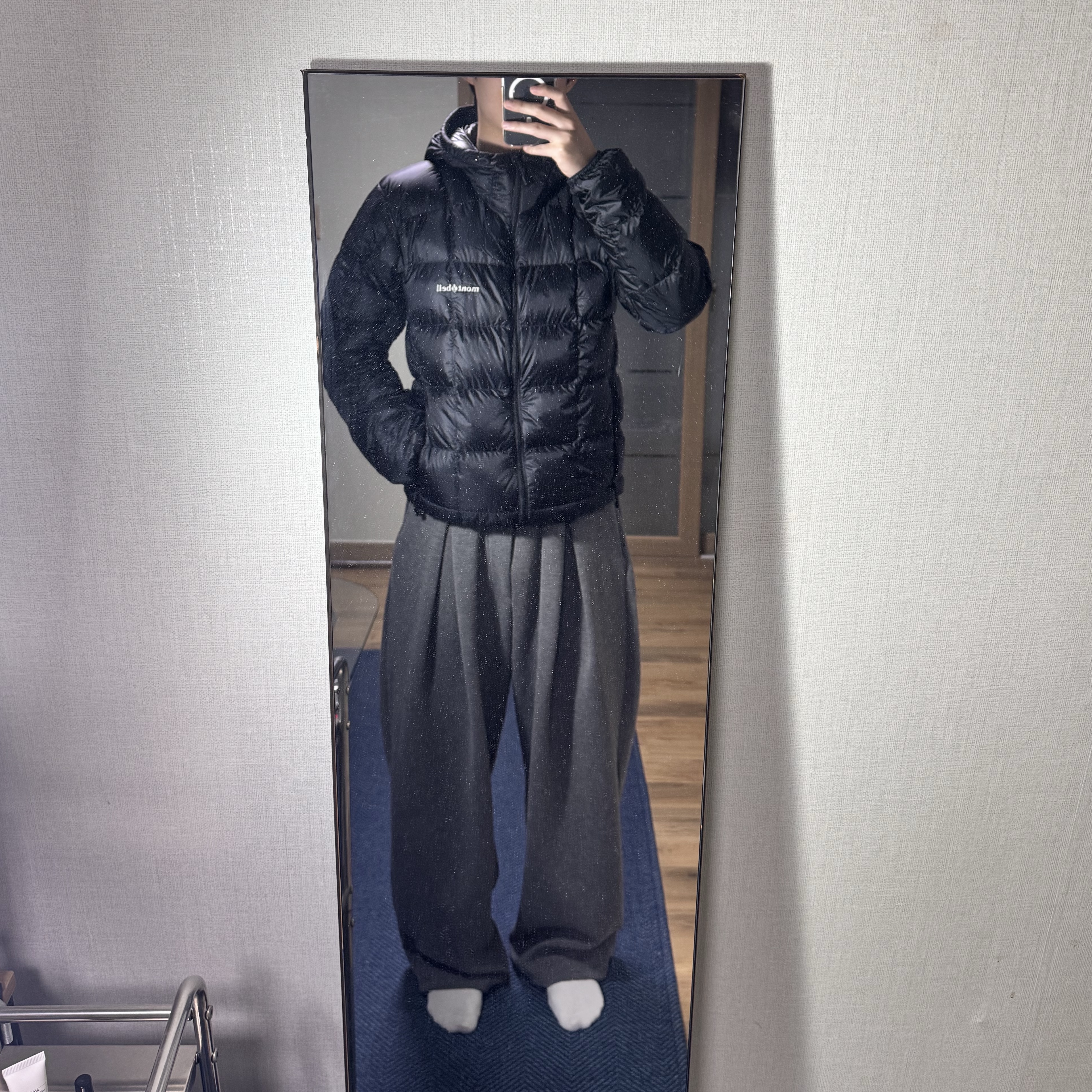 Montbell Superior Down Parka Black 착용 스타일