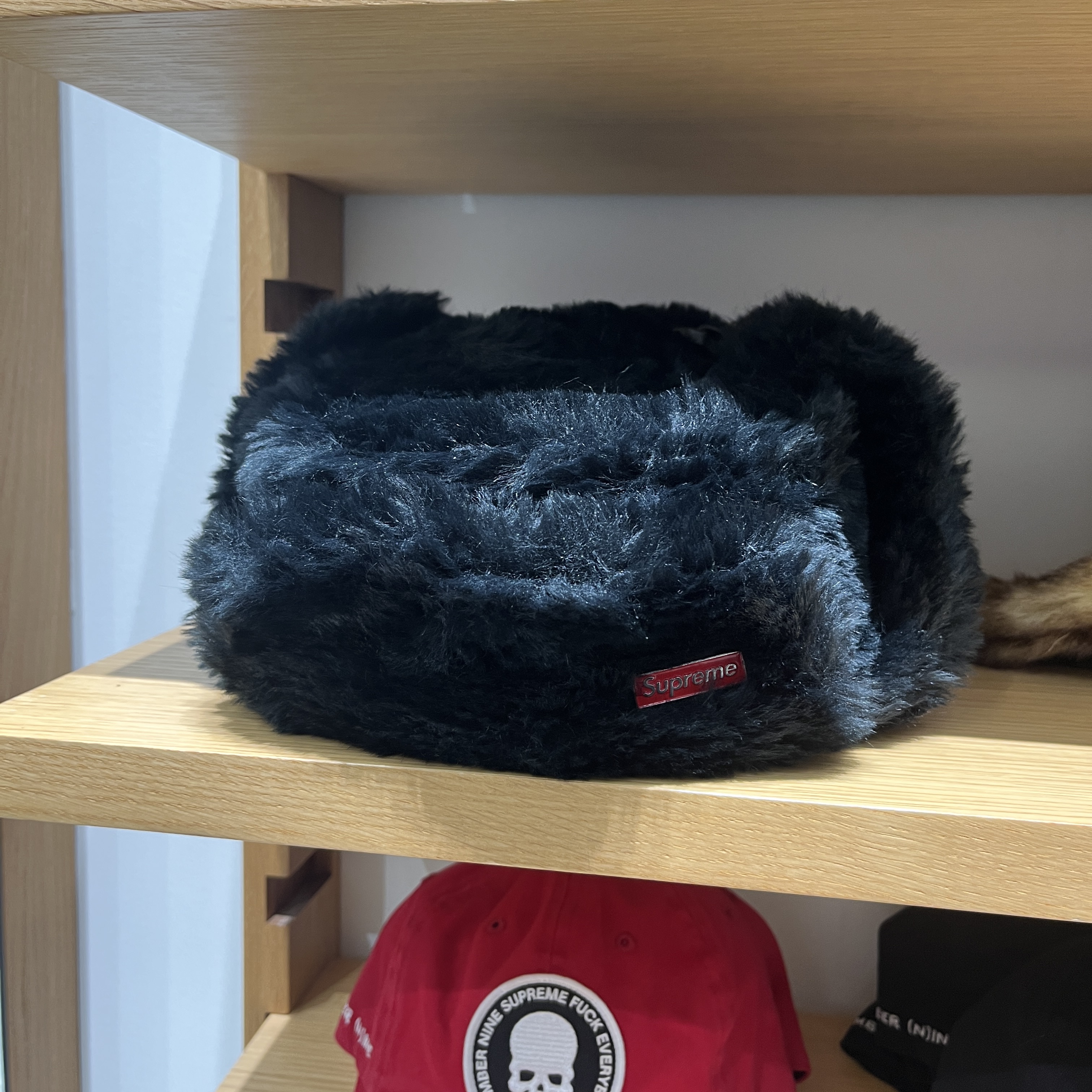 Supreme Ushanka Hat Black - 25FW 착용 스타일