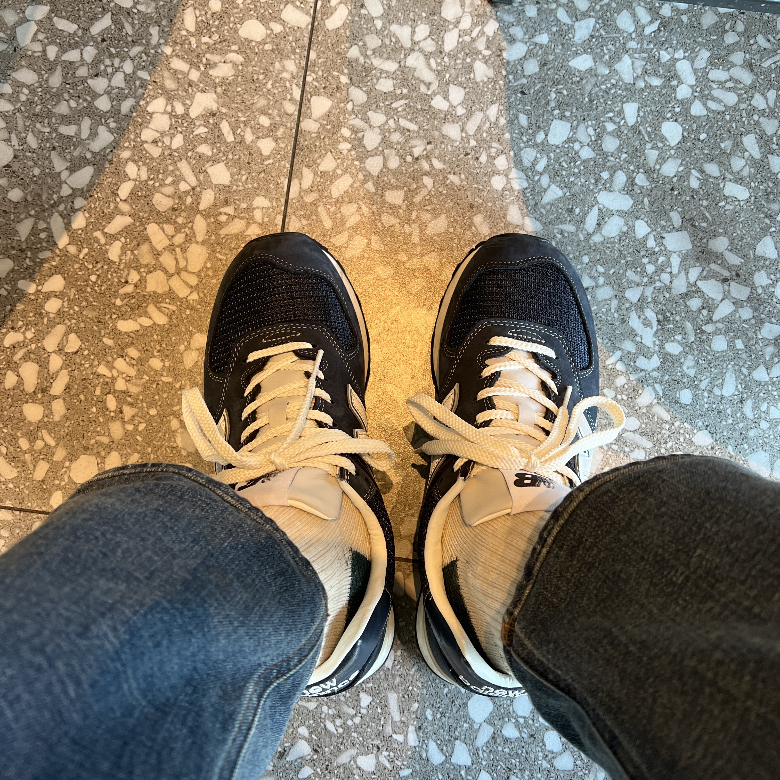 New Balance x Pottery 574 Premium Hard Navy 착용 스타일