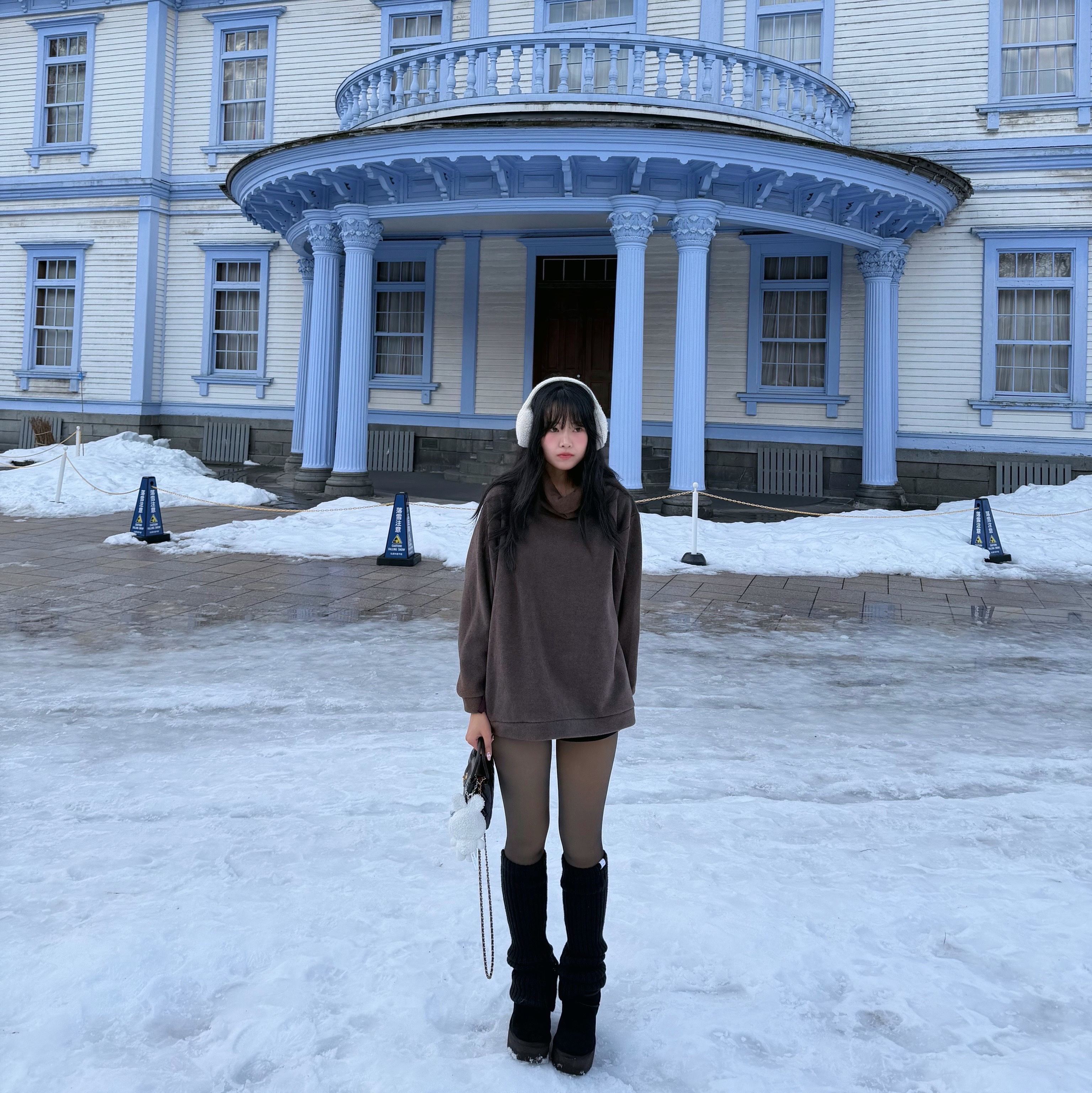 Kapital Reverse Fleece Big High Neck Sweatshirt Brown, (W) UGG Classic Ultra Mini Platform Boots Black 착용 스타일 - 1