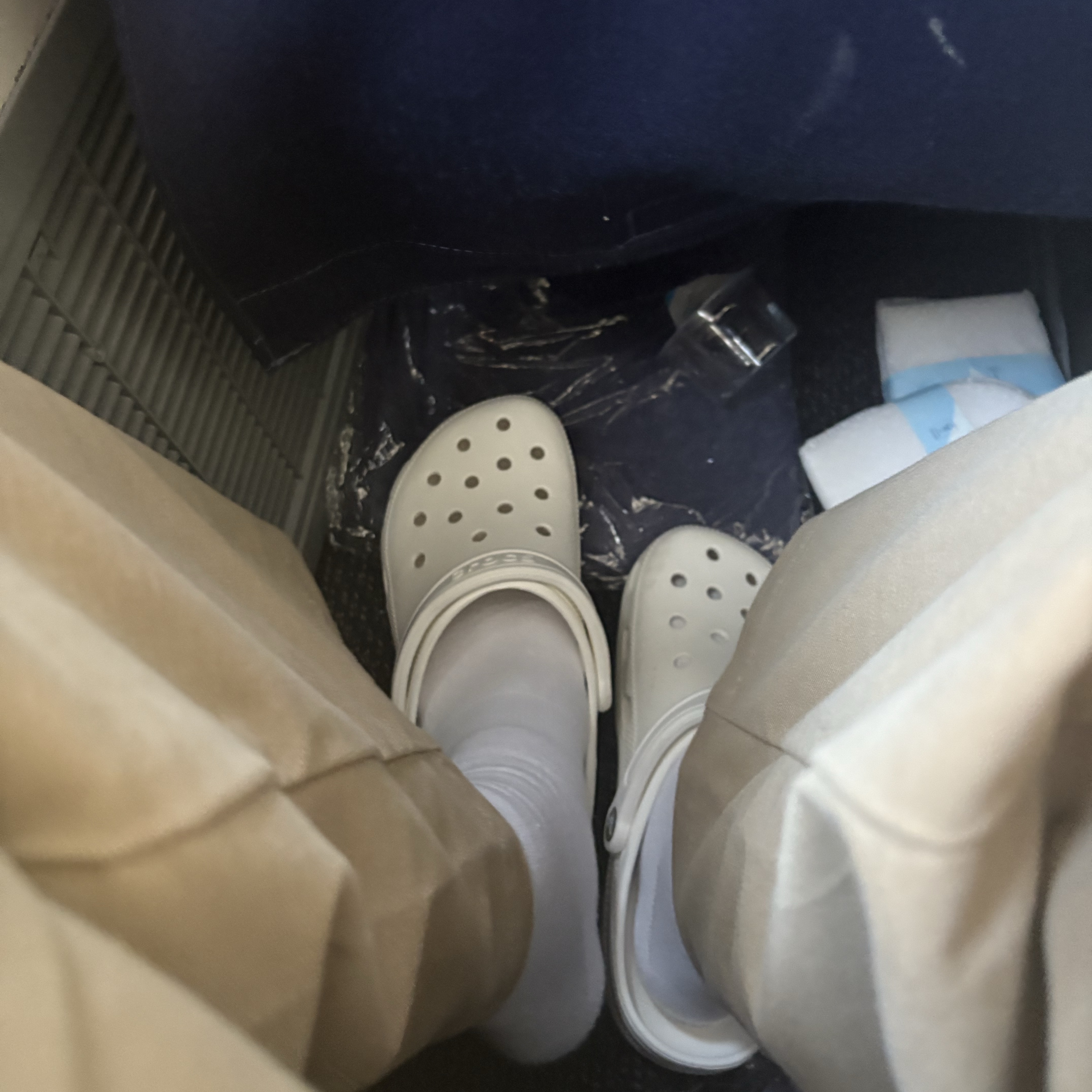 Crocs Classic Clog White 착용 스타일