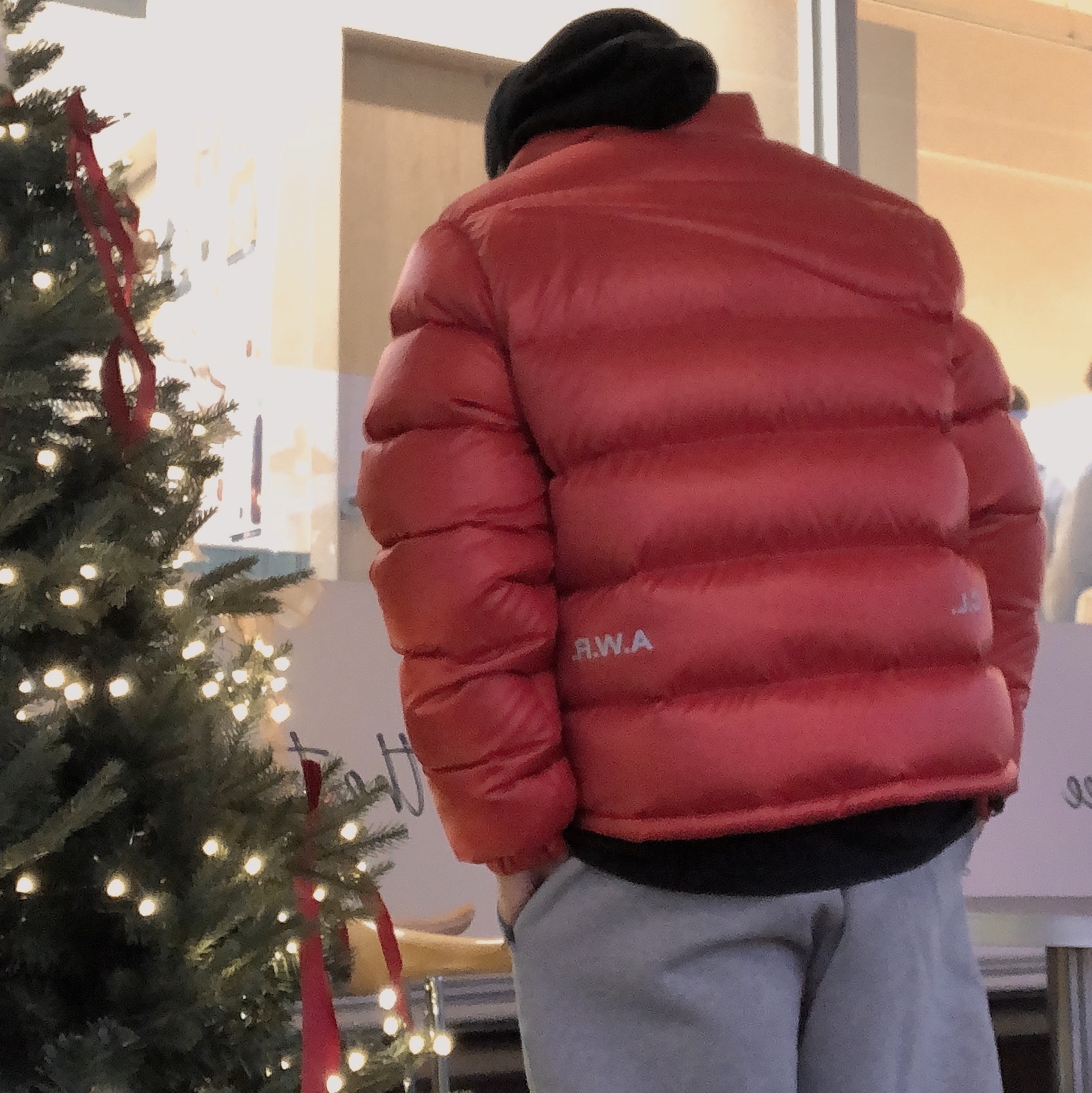 Nike x Drake Nocta Sunset Puffer Jacket Red 착용 스타일