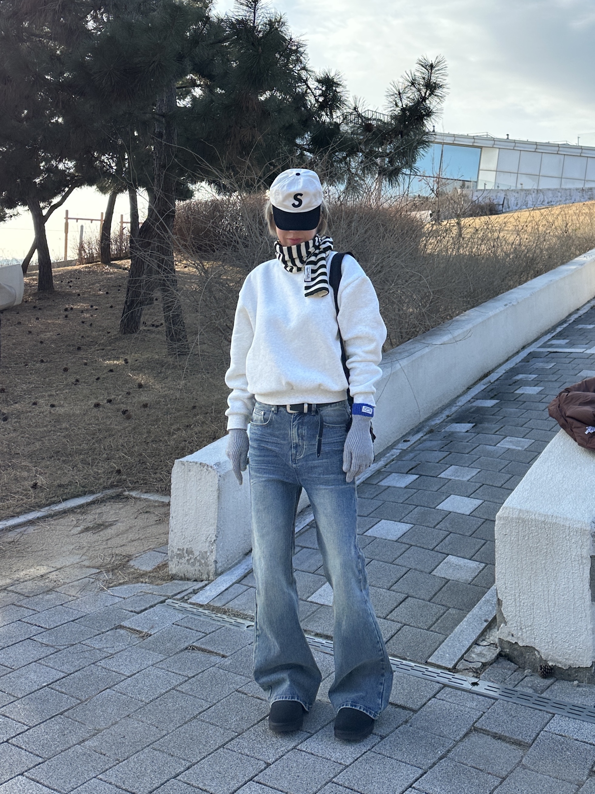 Supreme 2-Tone S Logo 6-Panel Stone - 24SS, The North Face 1996 Retro Nuptse Jacket Dark Oak 착용 스타일 - 5
