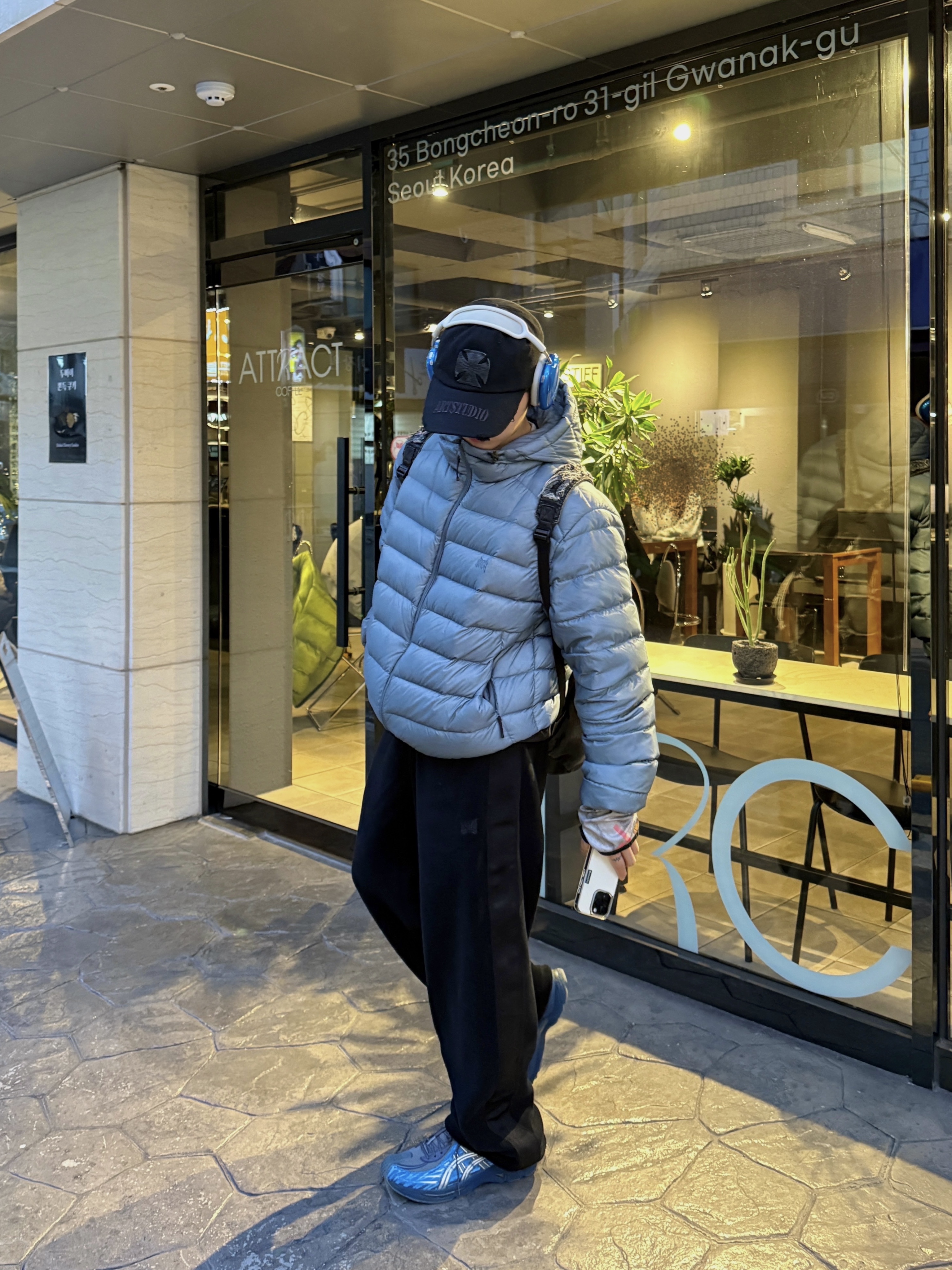 ETCE Cross Destroyed Cap Black, Apple AirPods Max Lightning Silver (Korean Ver.) 착용 스타일 - 1