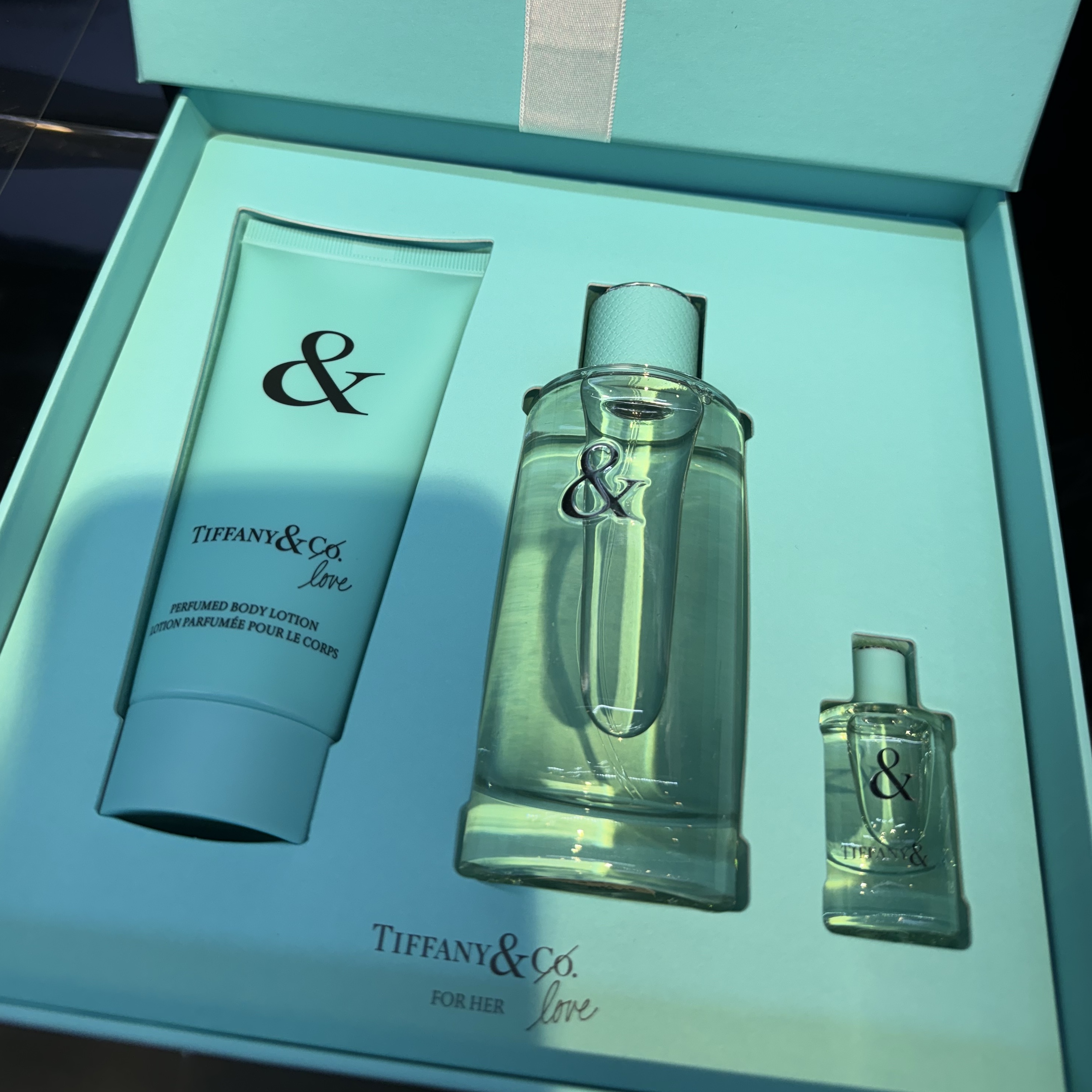 Tiffany & Co. Tiffany & Love For Her Eau De Parfum 90ml 착용 스타일