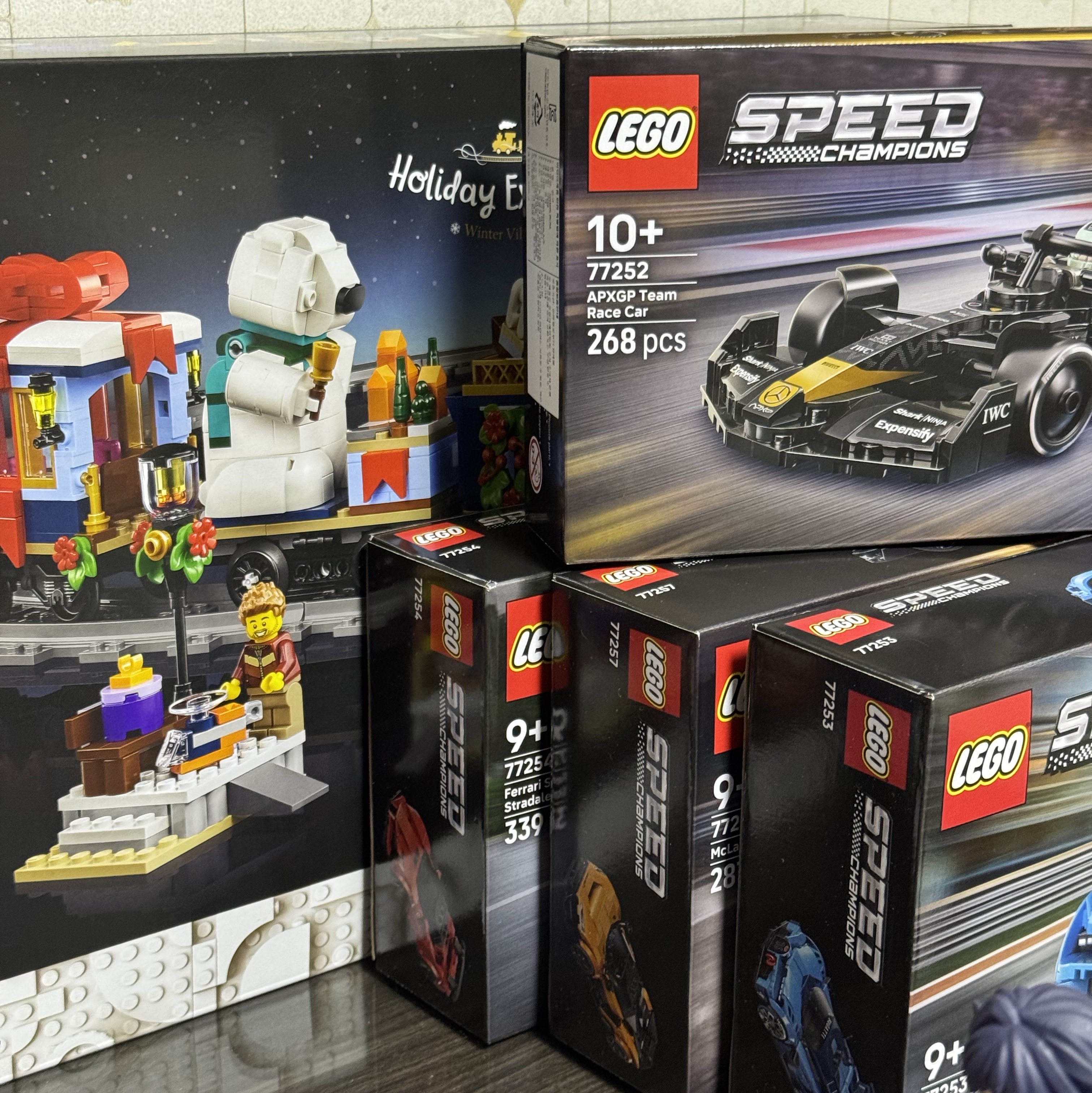Lego Speed Champions APXGP Team Race Car from F1 The Movie, Lego Speed Champions Bugatti Vision GT Hyper Sports Car 착용 스타일