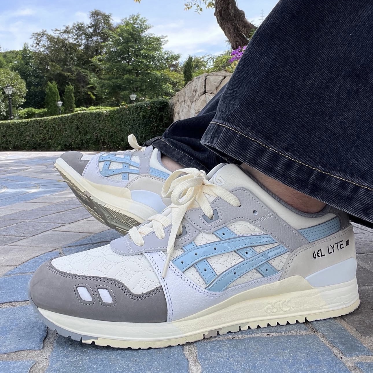 Asics x Ronnie Fieg x Kith Gel-Lyte III 07 Remastered Marshmallow Cloud Blue 착용 스타일