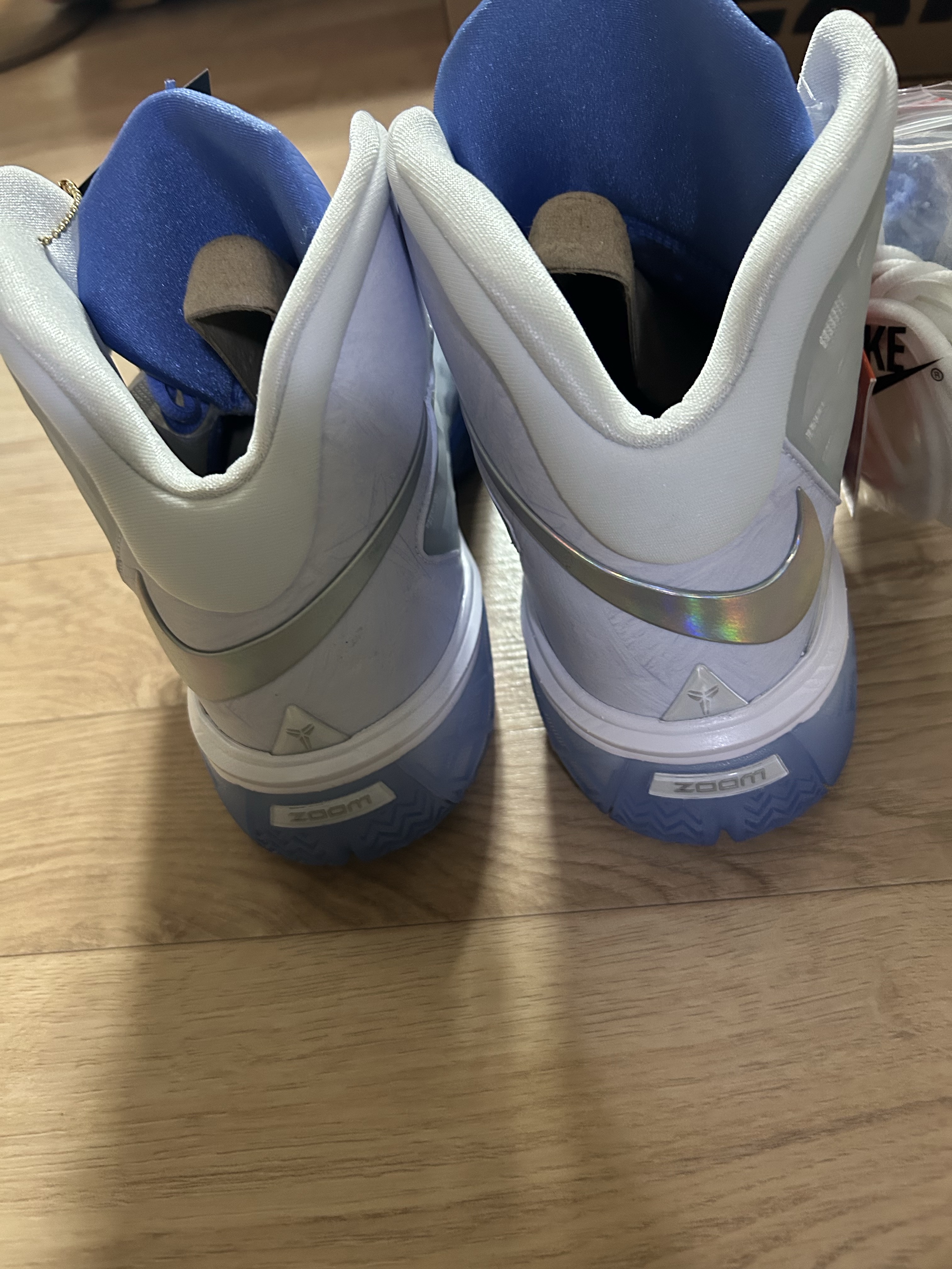 Nike Kobe 3 Proto Royal Pulse 착용 스타일