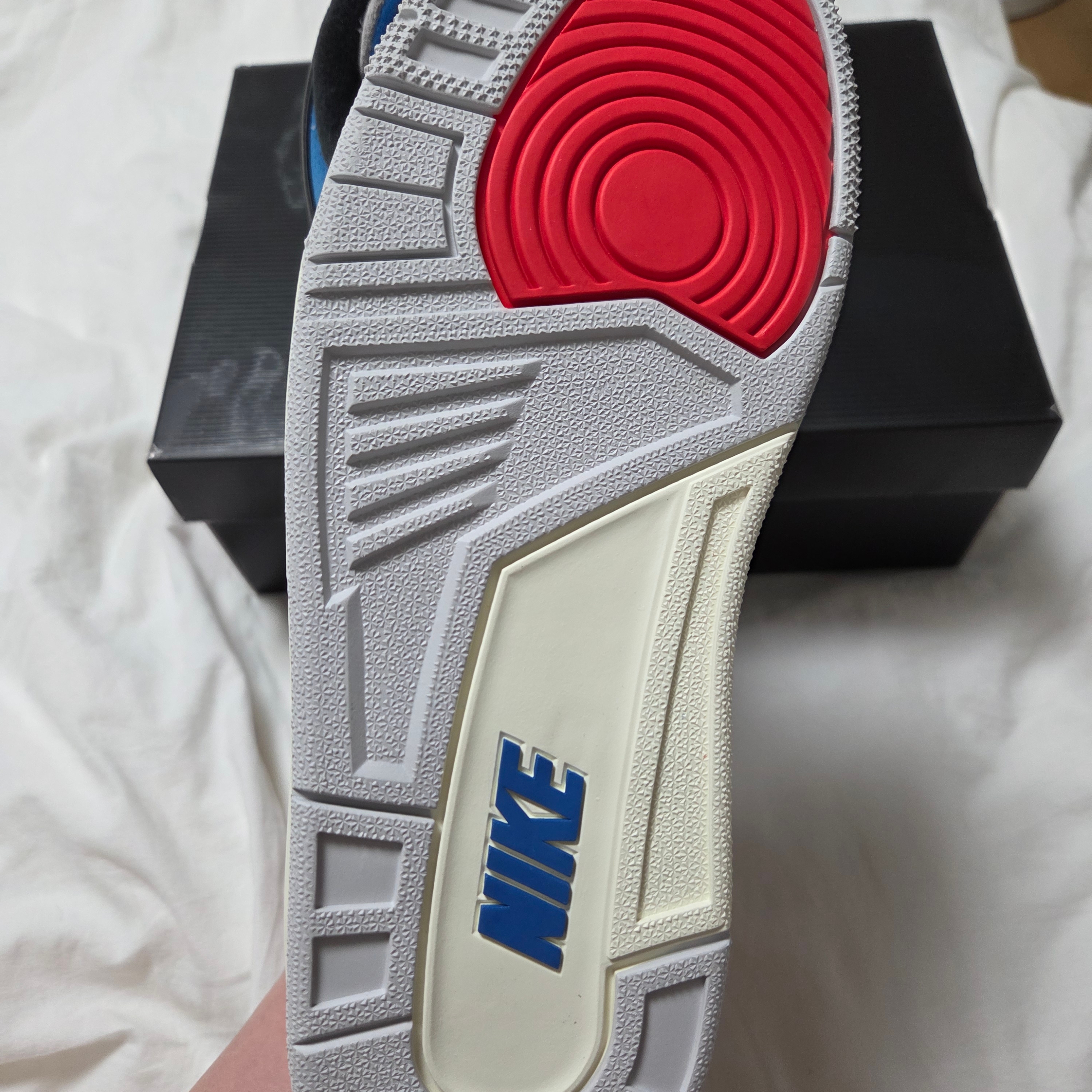 Jordan 3 Retro OG Rare Air 착용 스타일 - 3