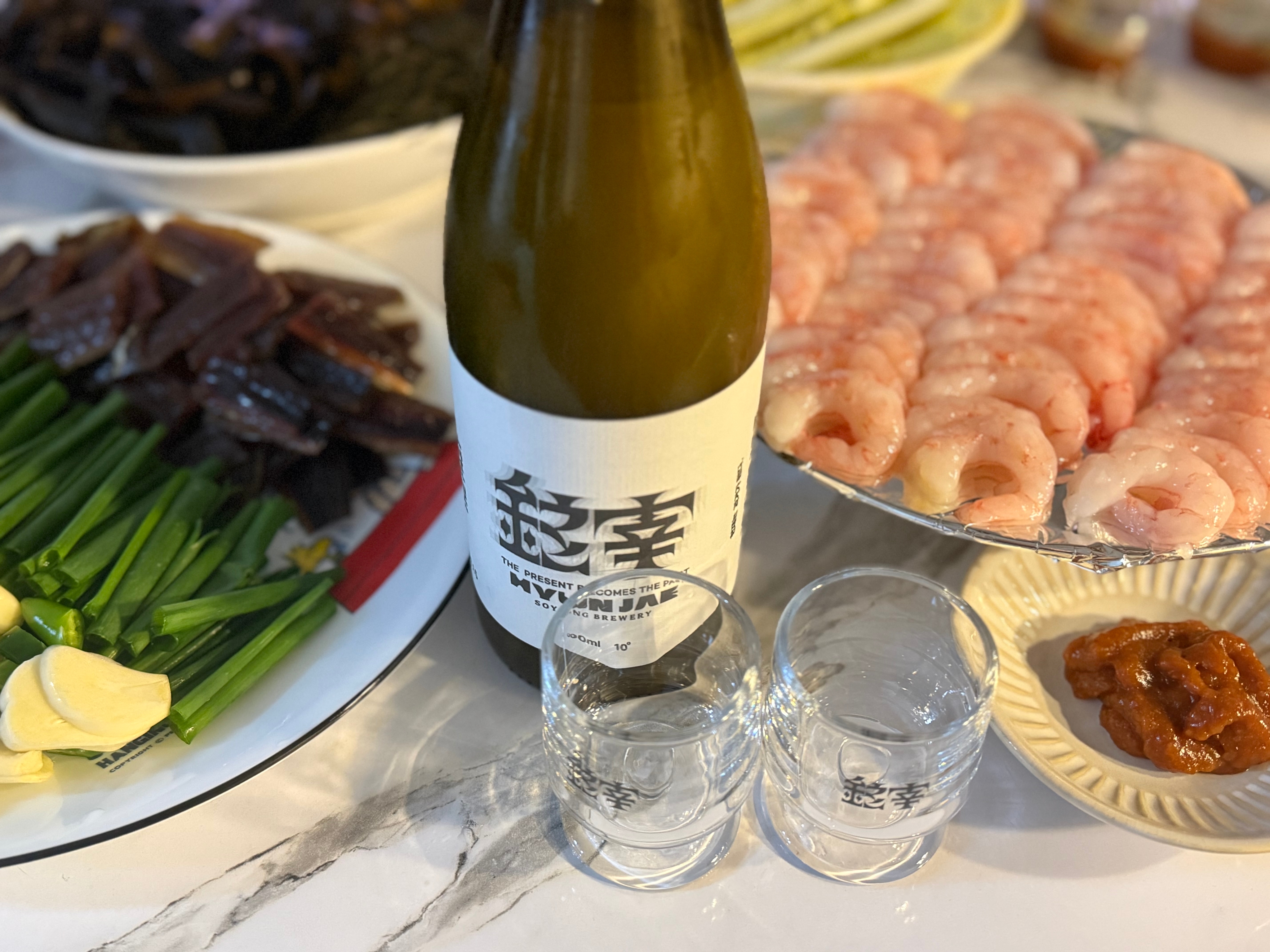[KREAM 단독] Soyang Brewery Hyunjae10% Glass Package Set 착용 스타일 - 2