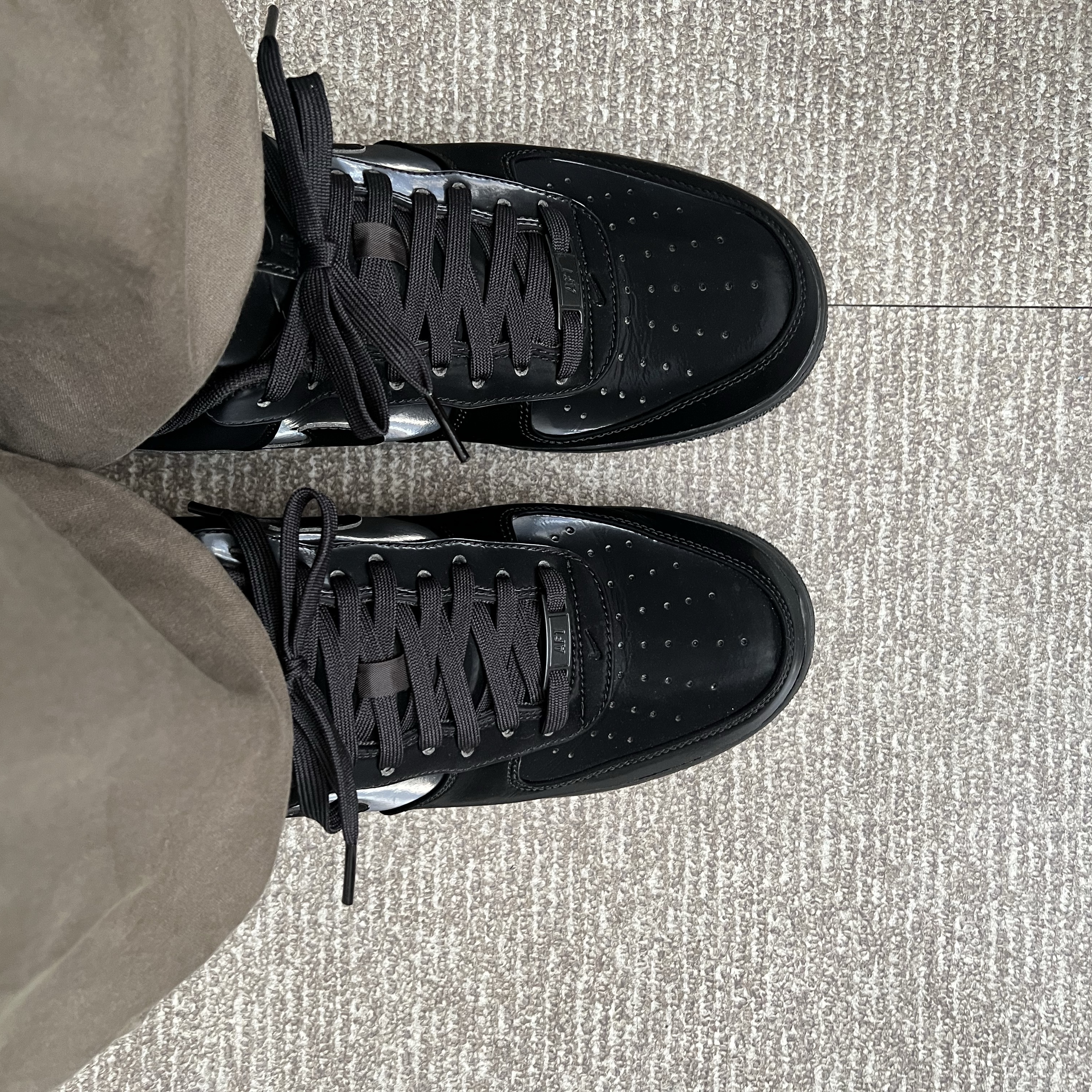 Nike Air Force 1 '07 LX Black 착용 스타일 - 2
