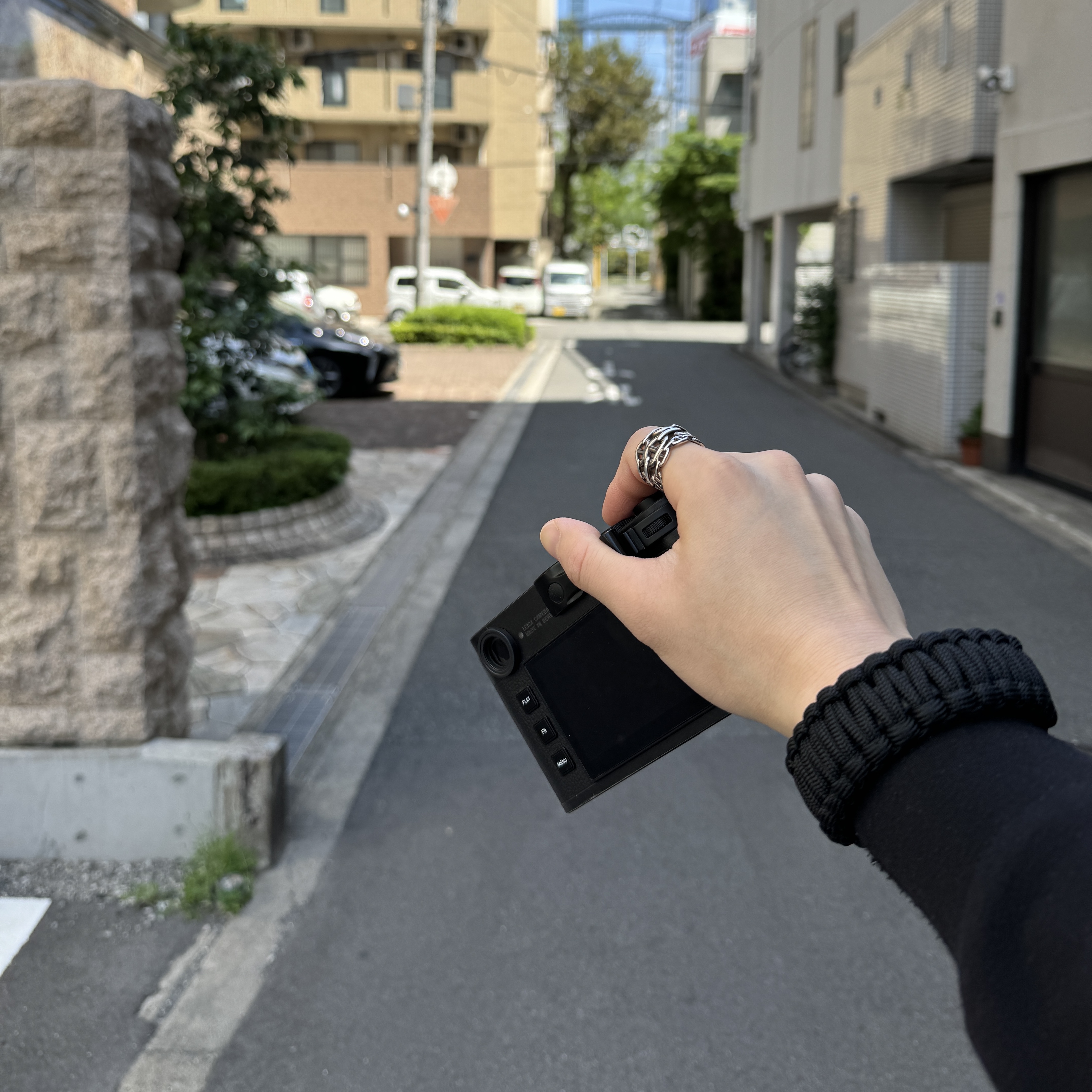 Leica M11 Black Paint (Korean Ver.), (W) Hermes Large Chaine D'Ancre Enchainee Ring Sterling Silver 착용 스타일