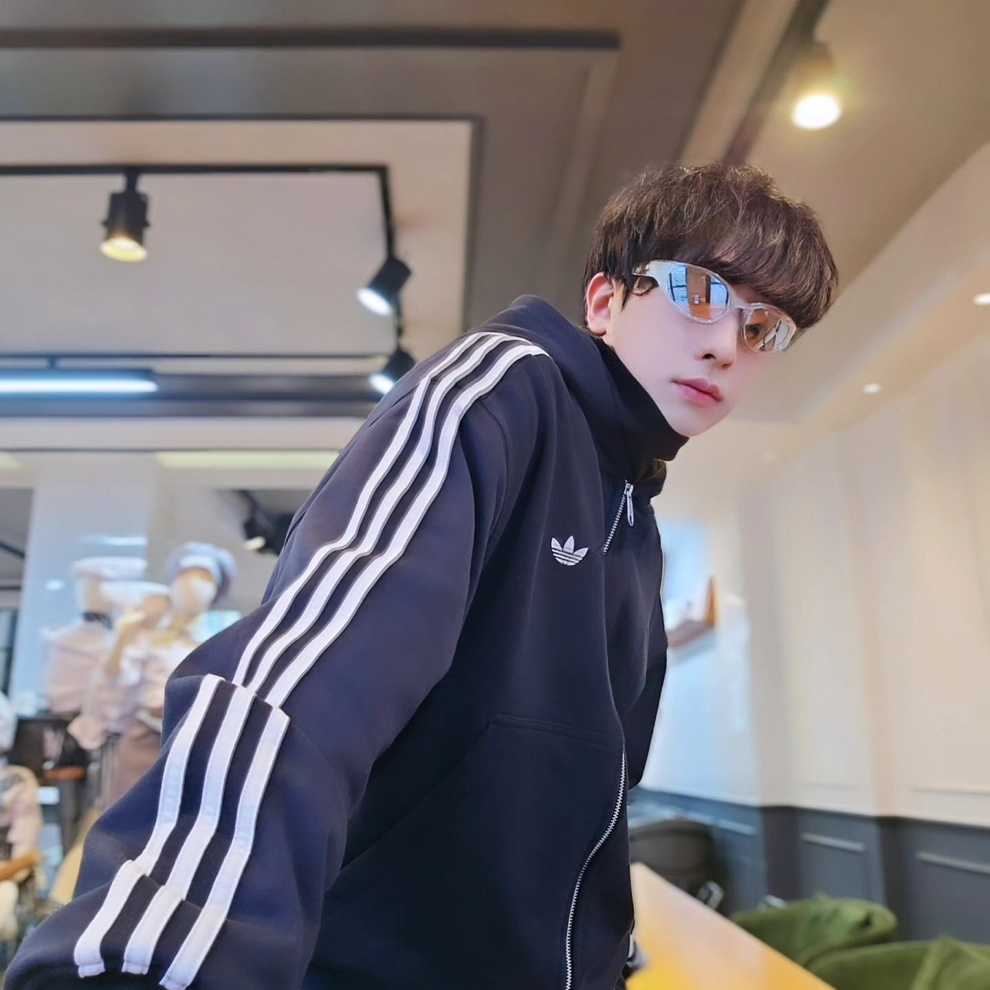 Adidas 3-Stripes Full-Zip Hoodie Black Cream White - KR Sizing, Adidas 3-Stripes Full-Zip Hoodie Black Cream White - US Sizing 착용 스타일 - 4