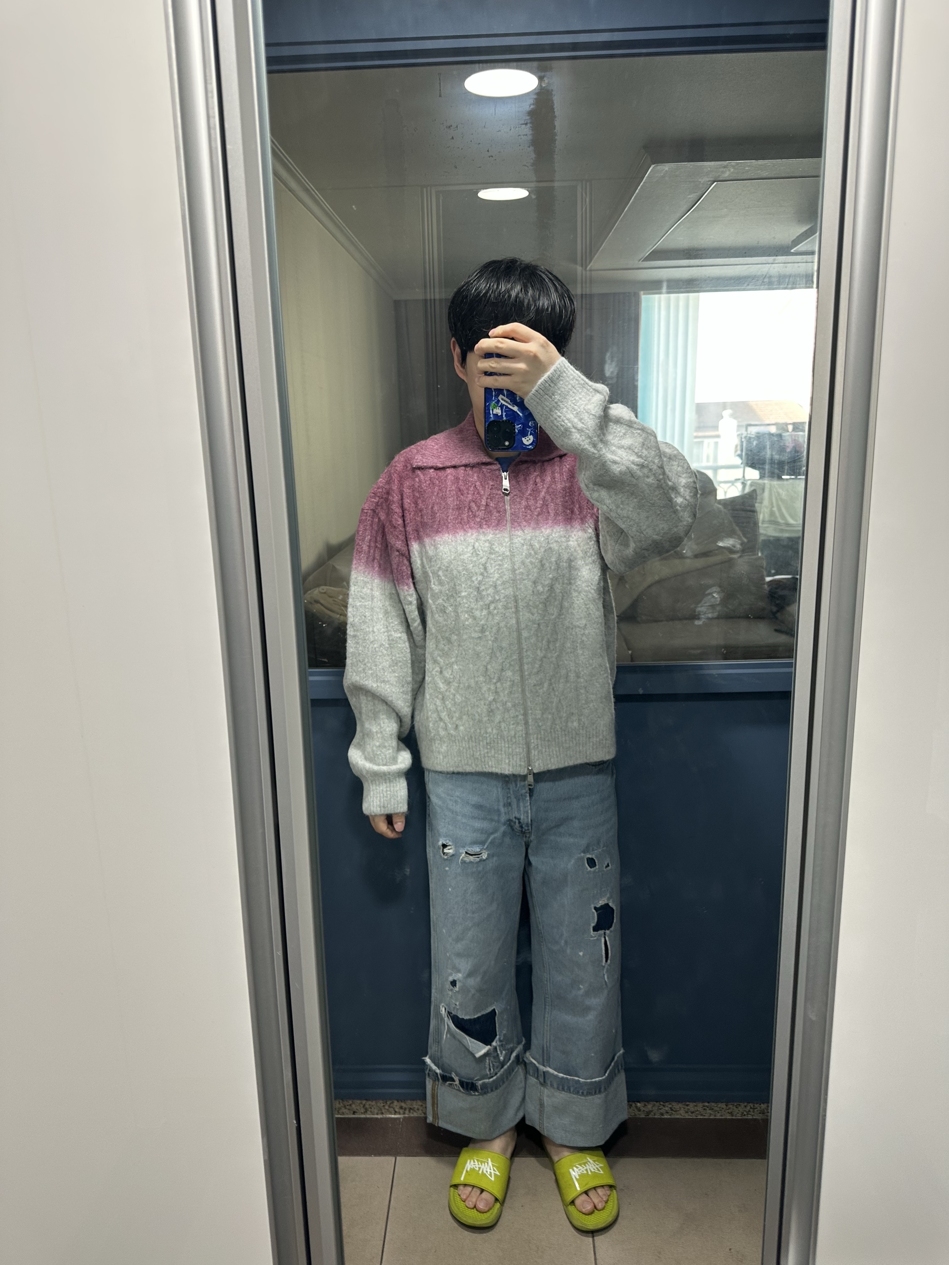 Ader Error Rowy Knit Zip-Up Grey 착용 스타일